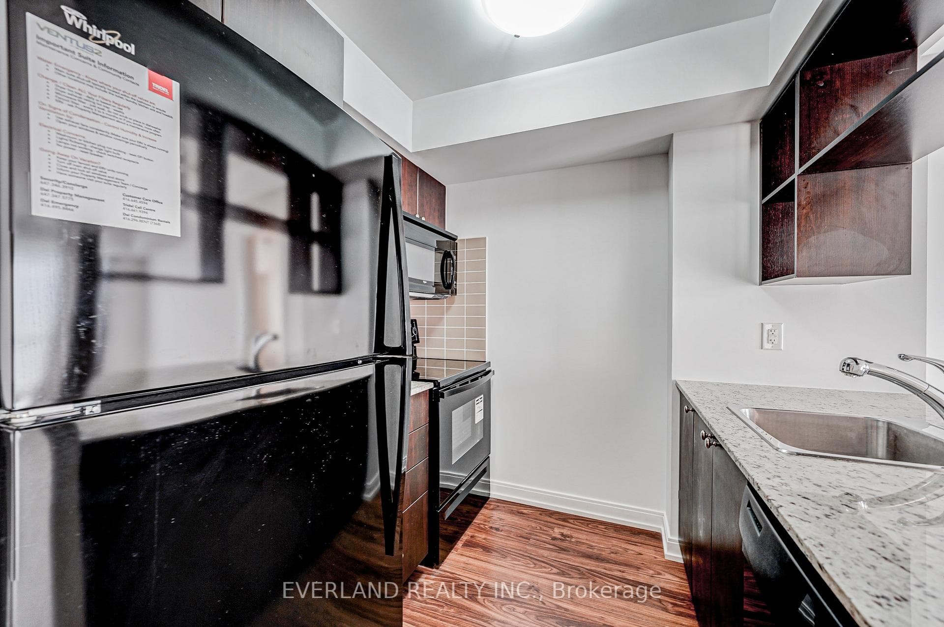 181 Village Green Square Unit 815 photo 6