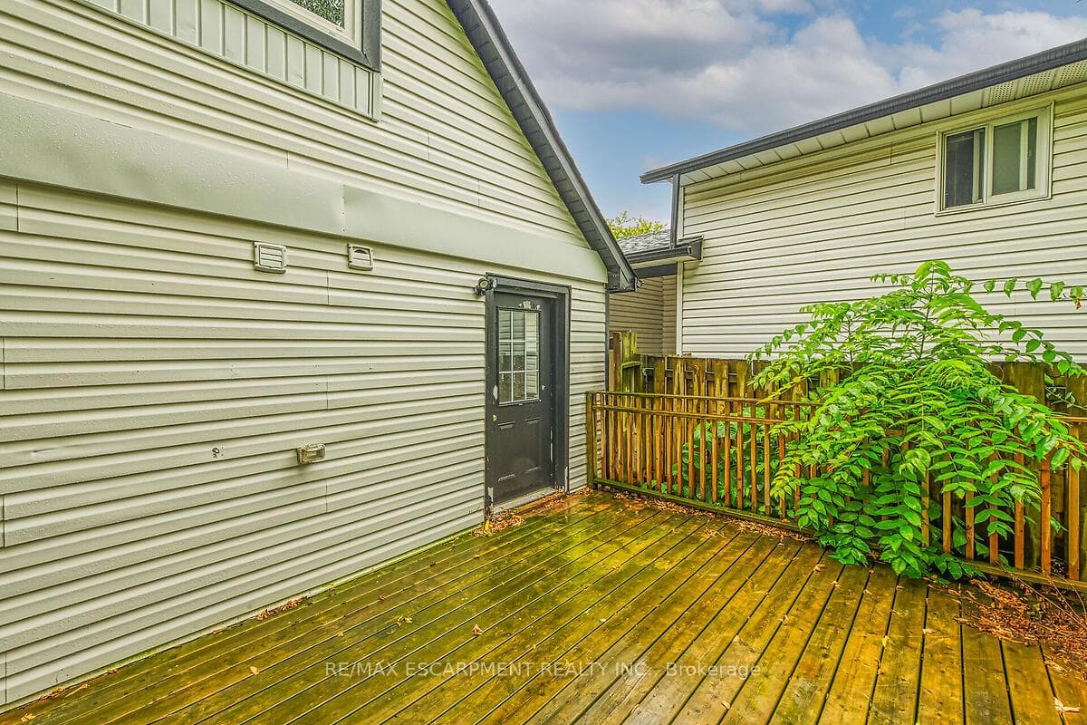 34 Rykert Street photo 27