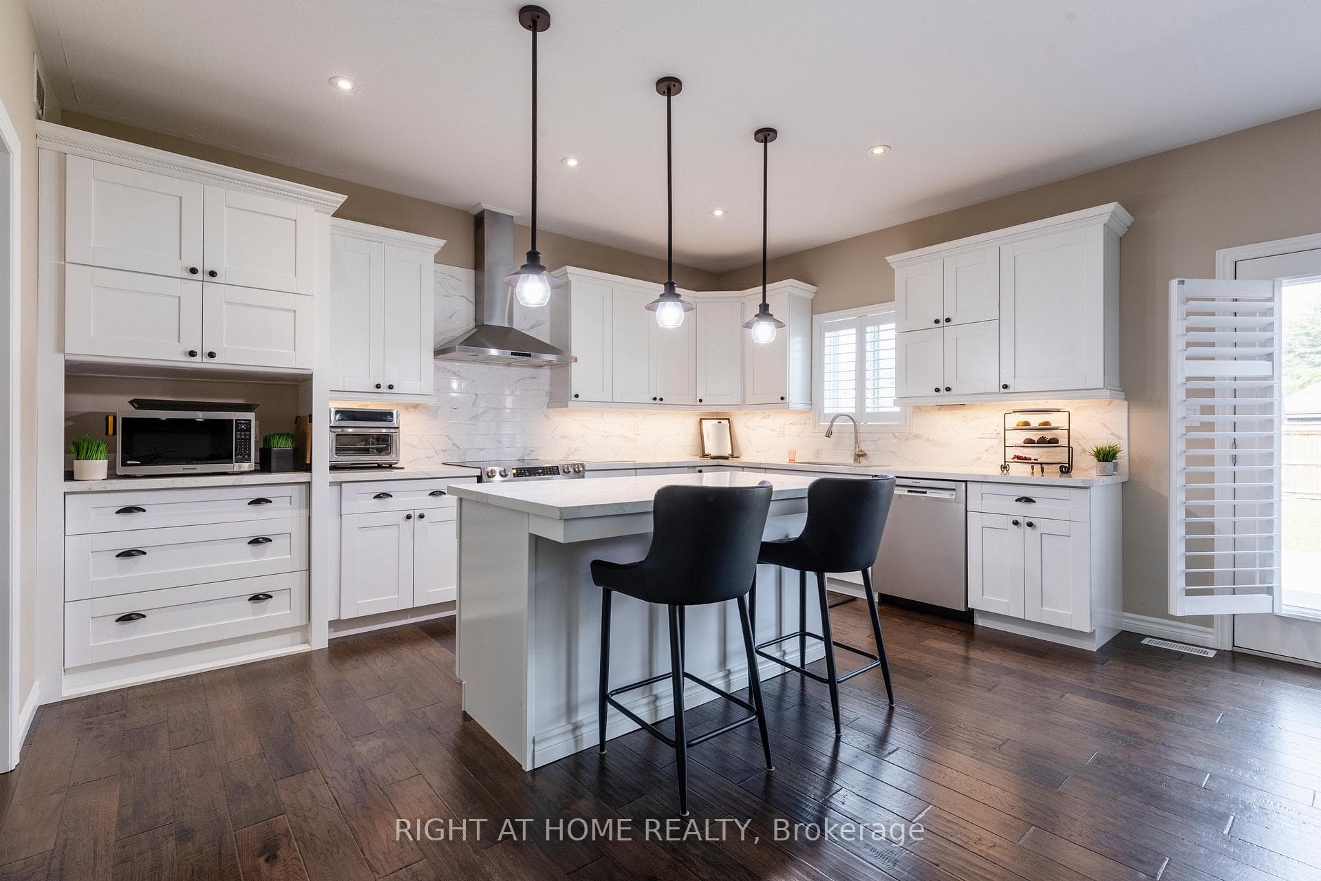 6 Bluenose Drive photo 12