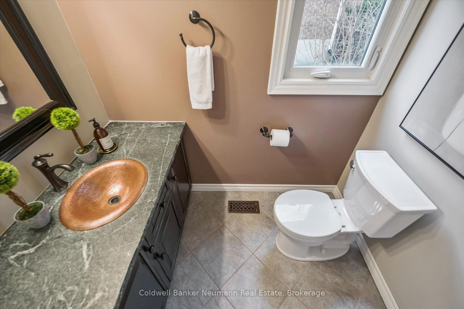 5 Ervin Crescent photo 25