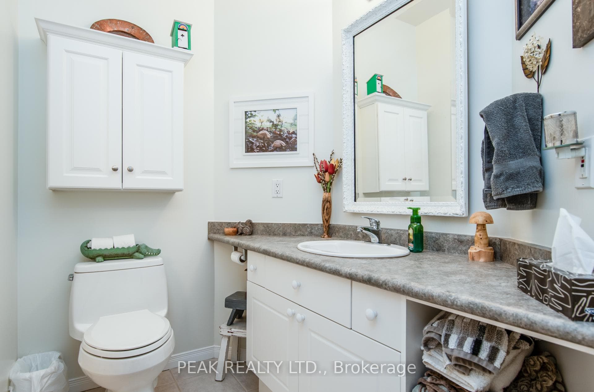 main floor 2pce powder room