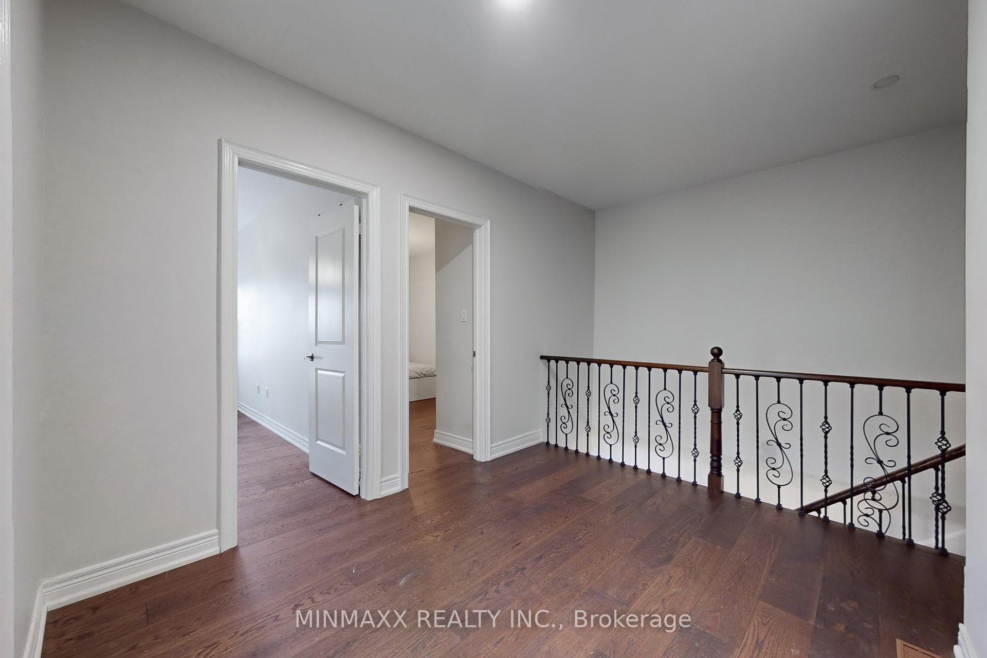 9087 Derry Road Unit 27 photo 34