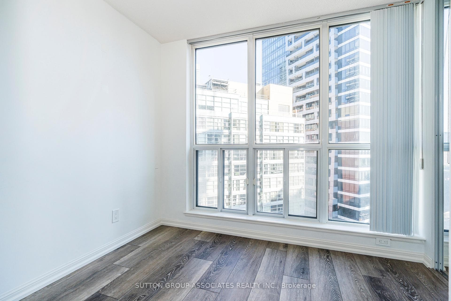 24 Wellesley Street Unit 1607 photo 13