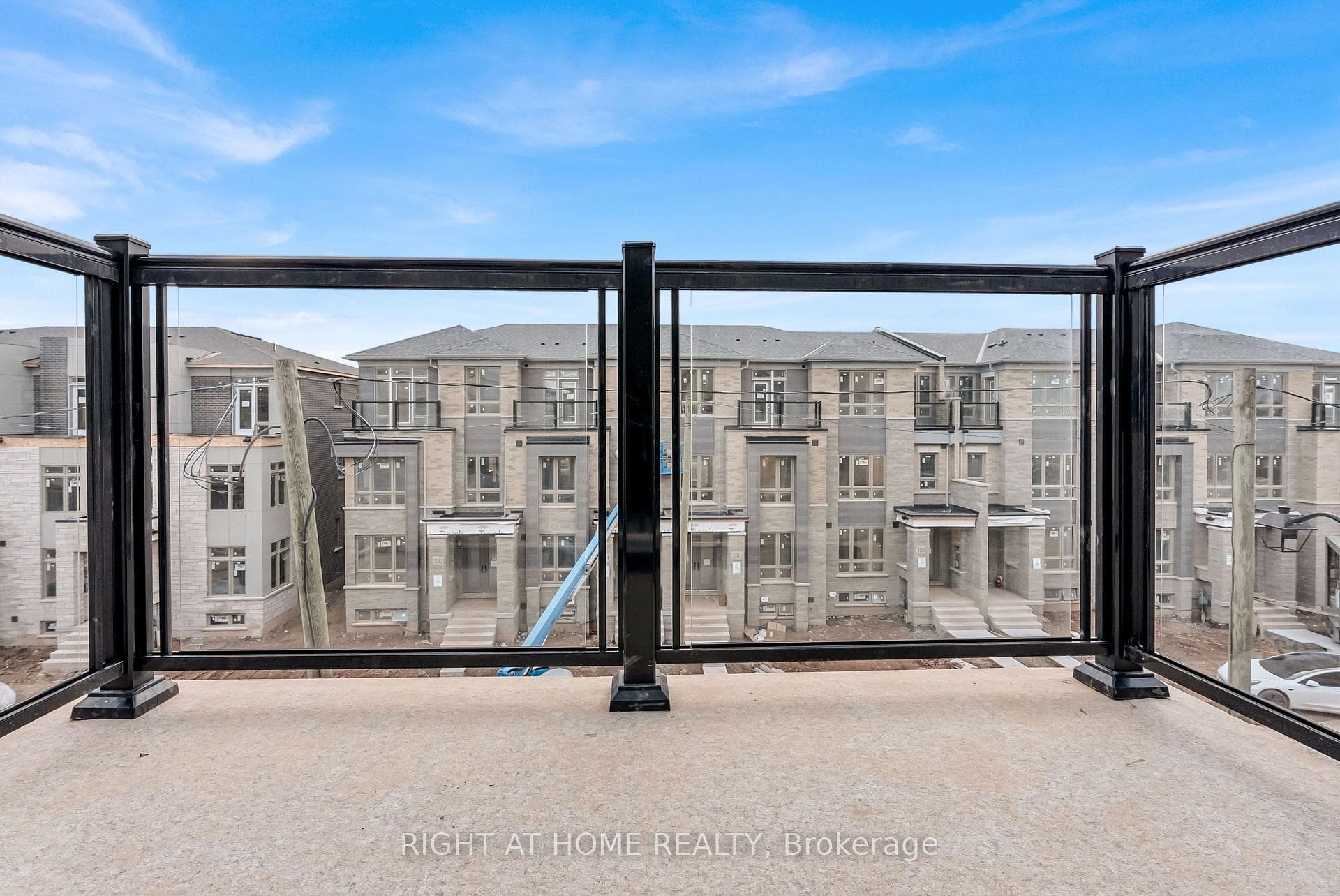 3319 Taha Gardens photo 26