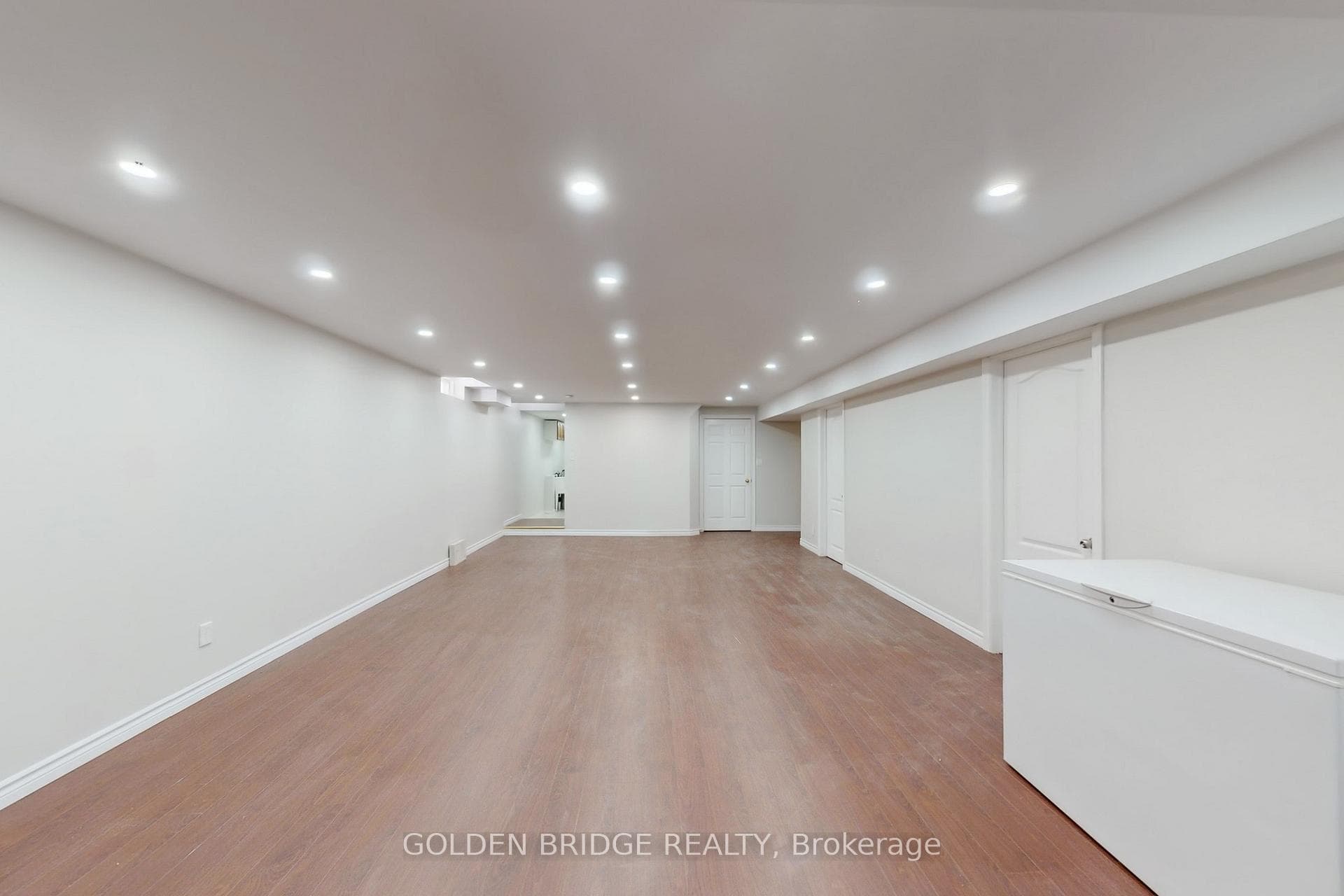 158 Worthington Avenue photo 39