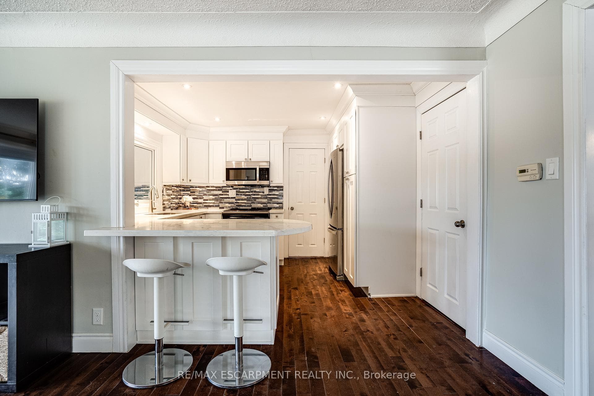 558 Governors Road photo 9