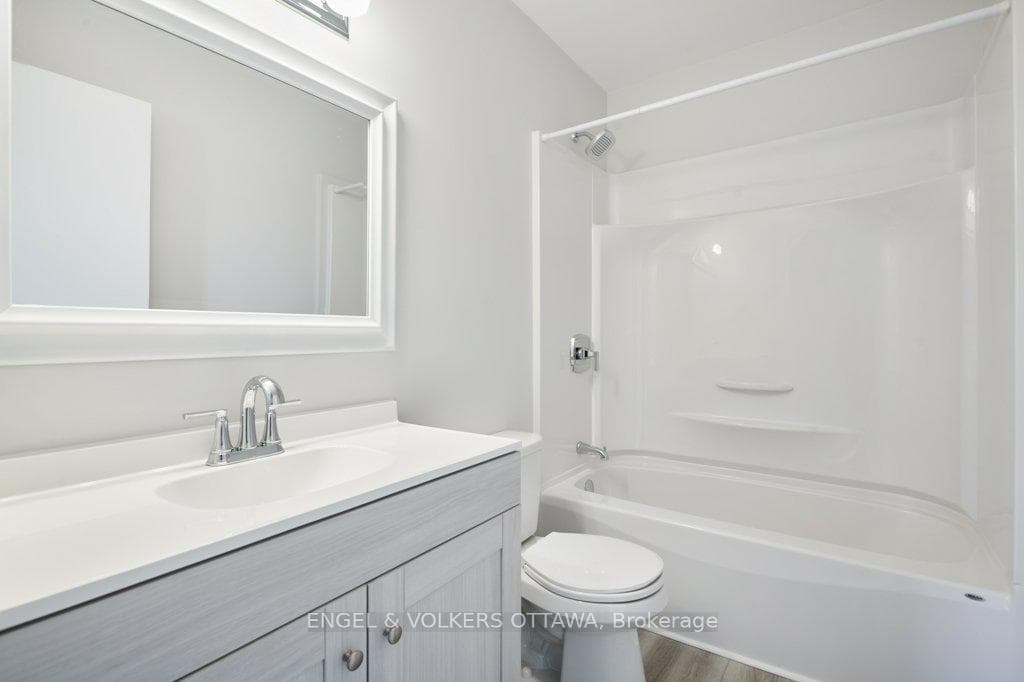 46 Bethune Court photo 21
