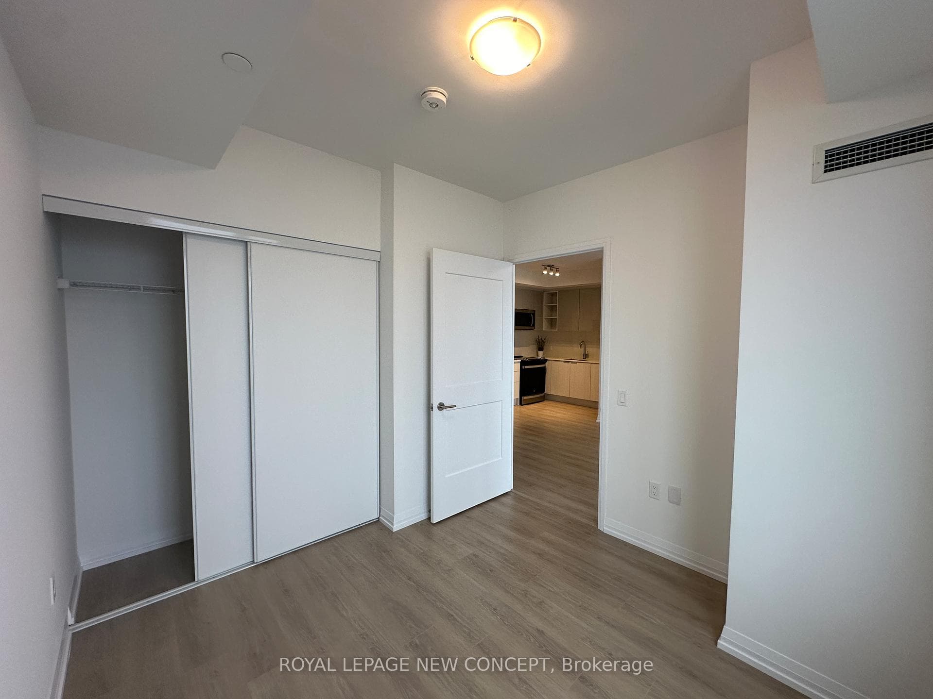 50 Dunfield Avenue Unit 3211 photo 14