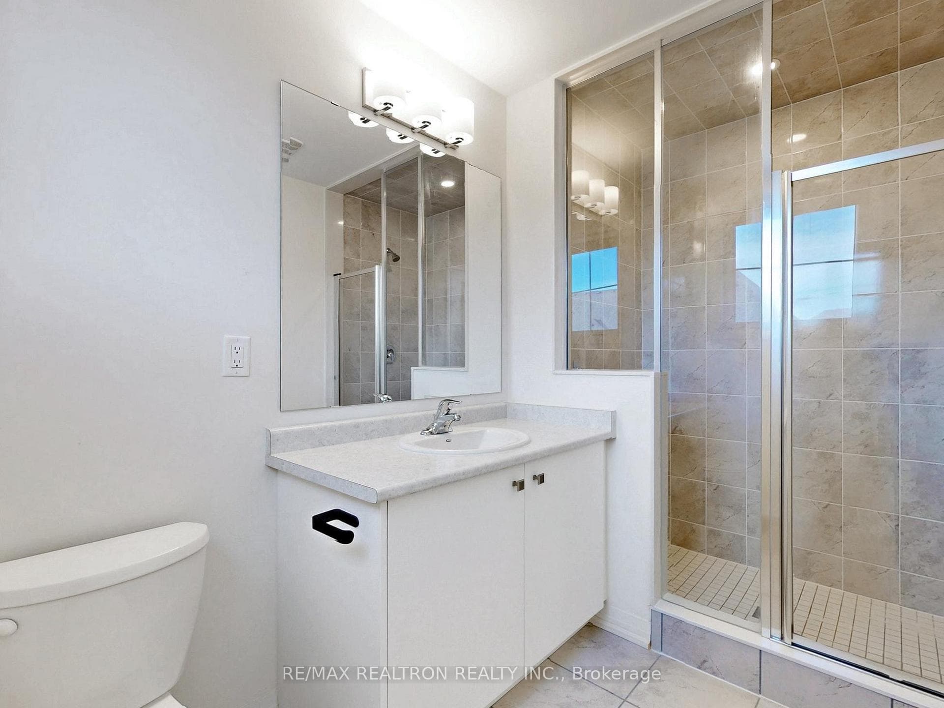 2710 Peter Matthews Drive photo 28