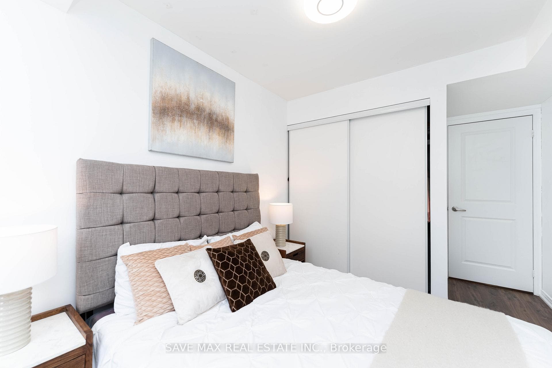 90 Orchid Place Drive Unit 204 photo 14