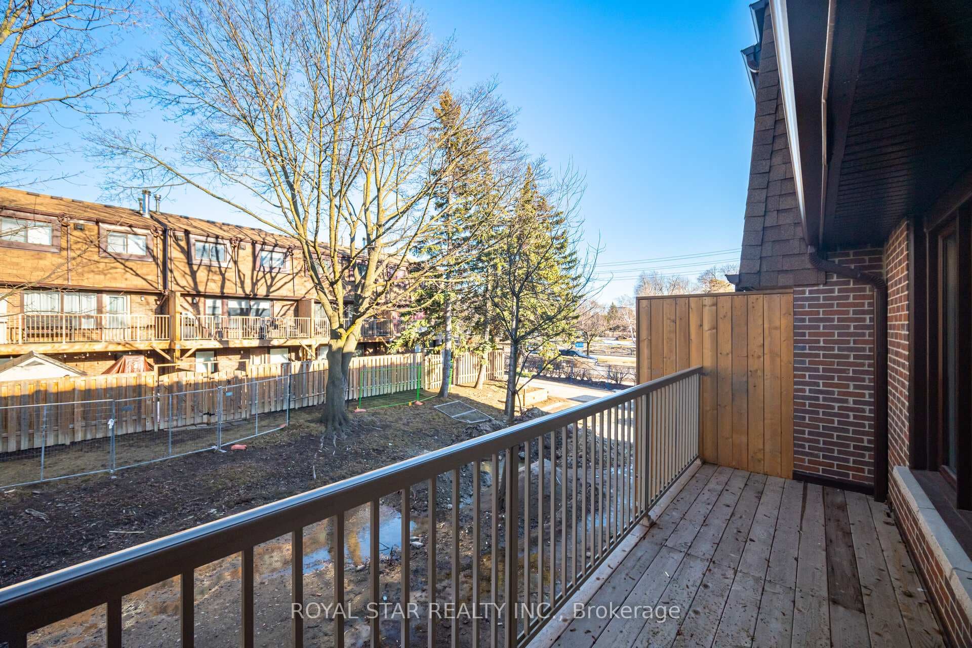 11 Plaisance Road Unit 3 photo 41