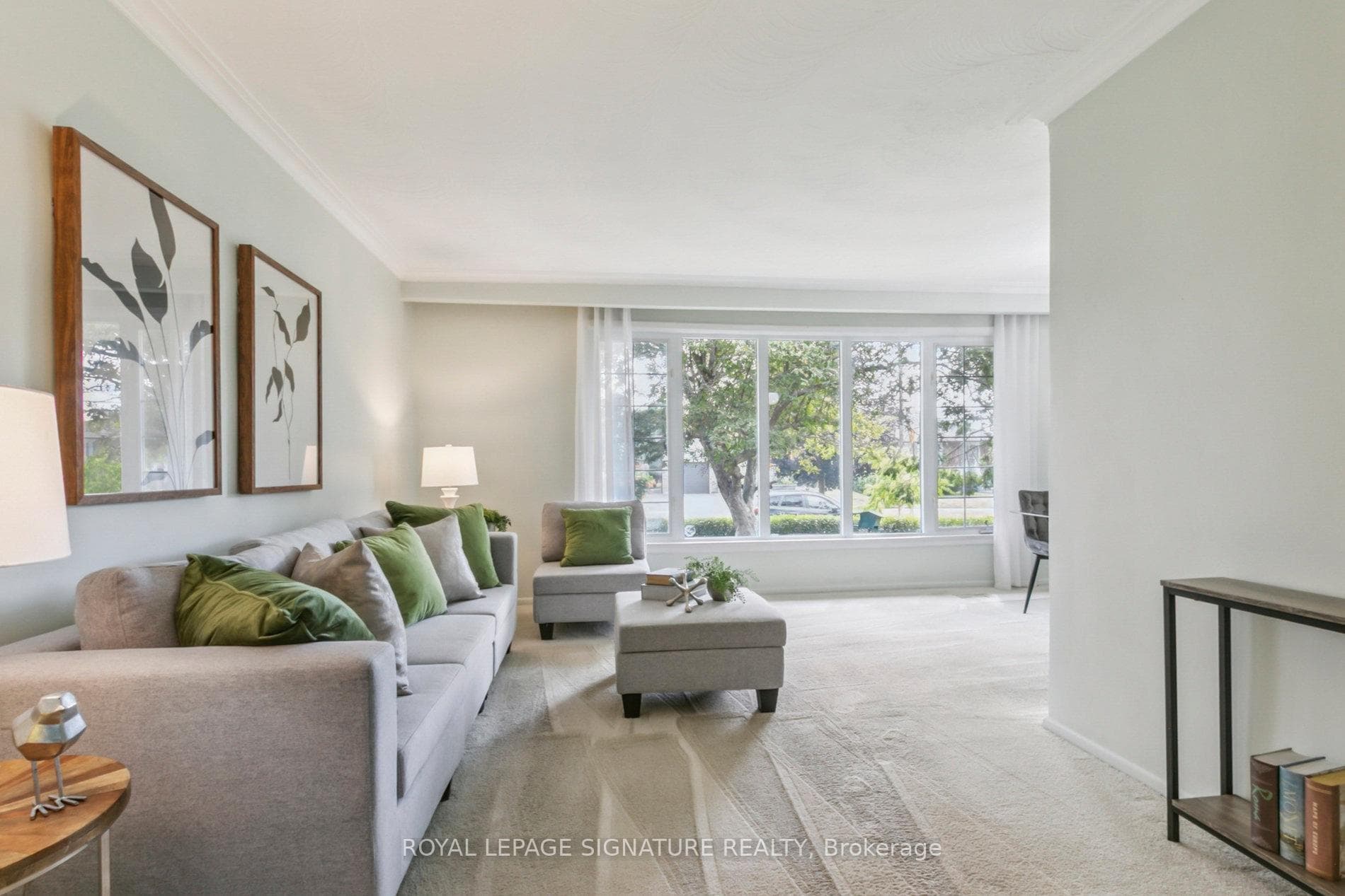 54 Neapolitan Drive photo 6
