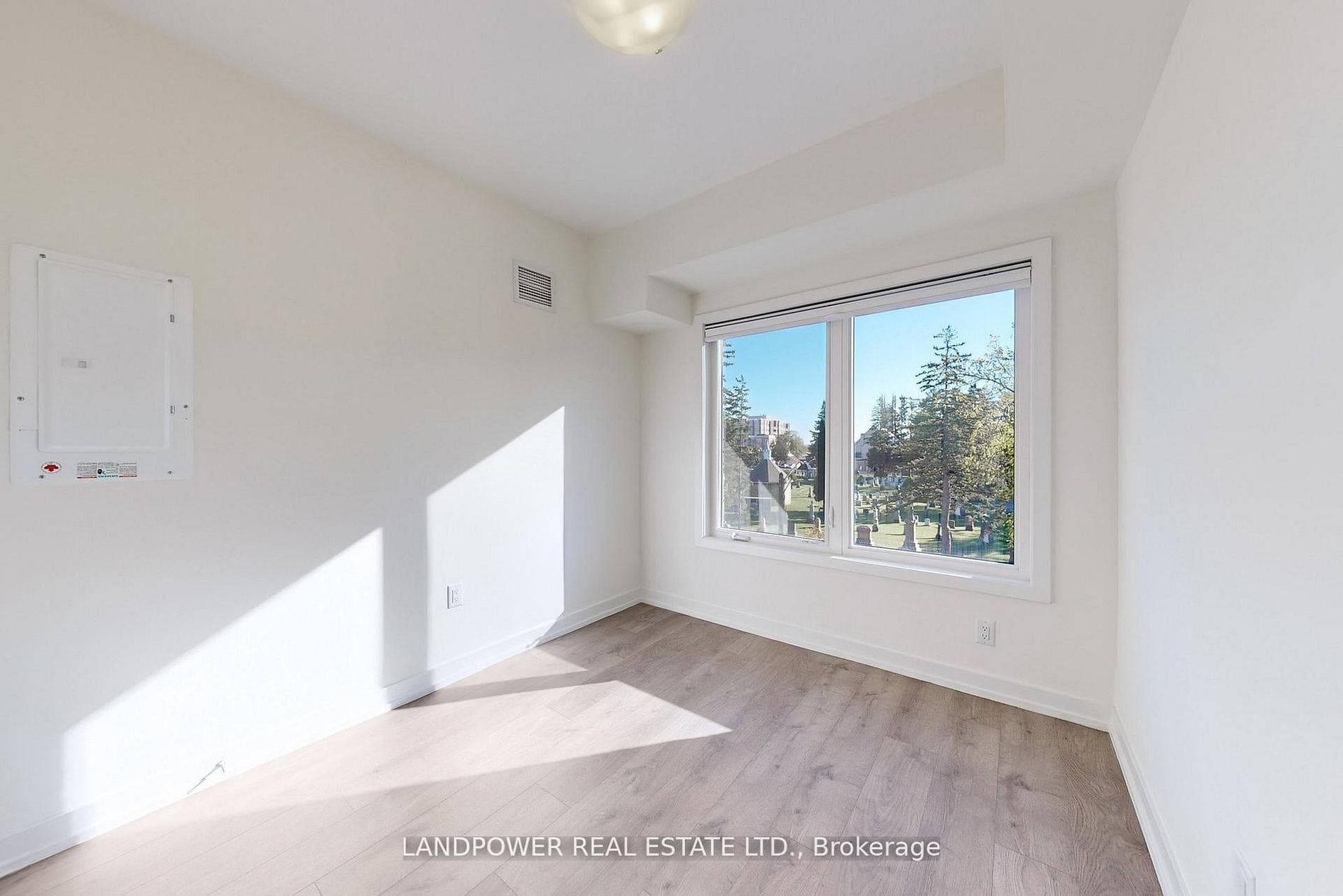 60 Elizabeth Street Unit 3305 photo 31