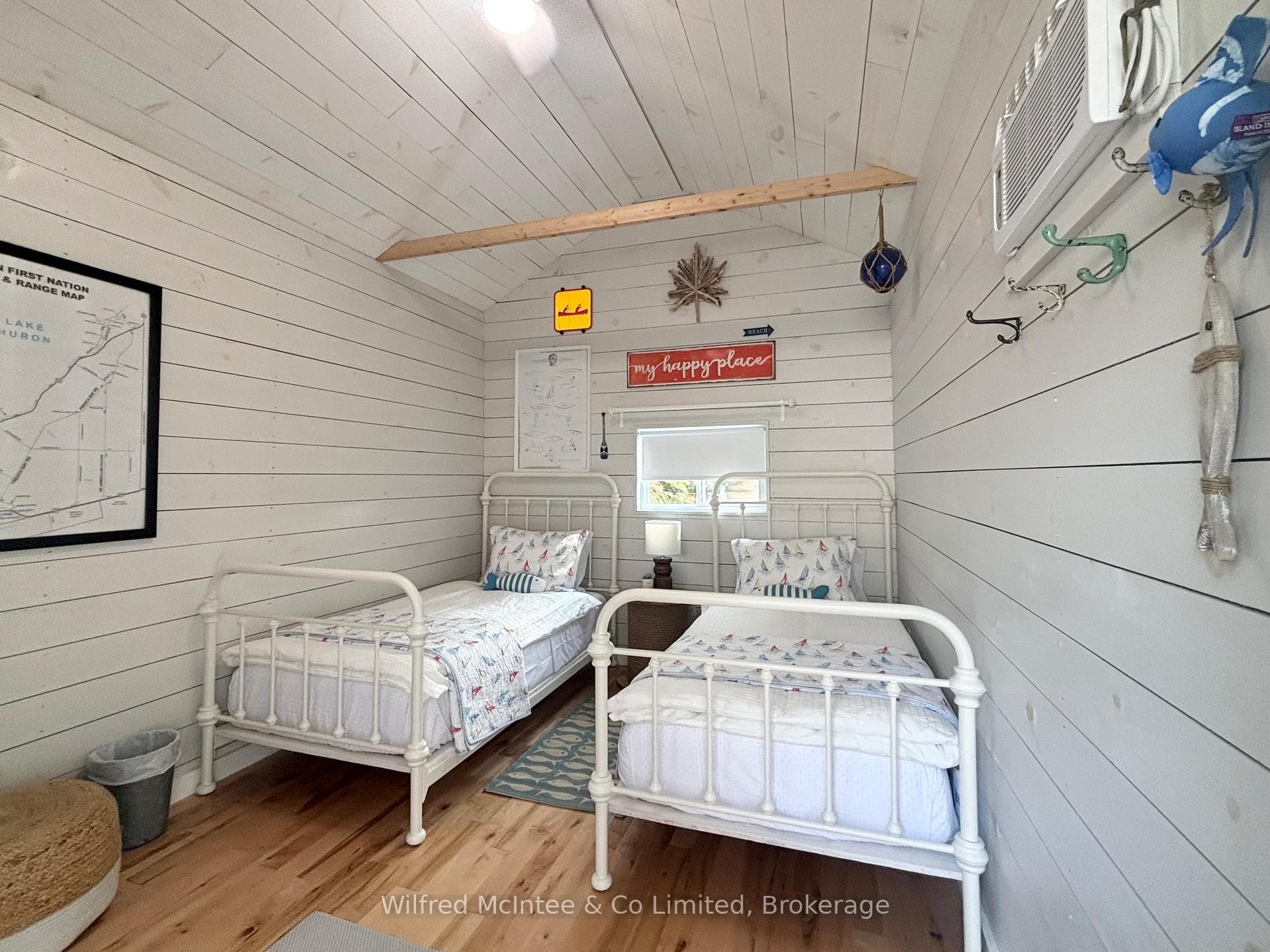 10' X 14' extra space,with hydro & AC