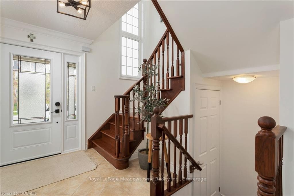 888 HEPBURN Road photo 16