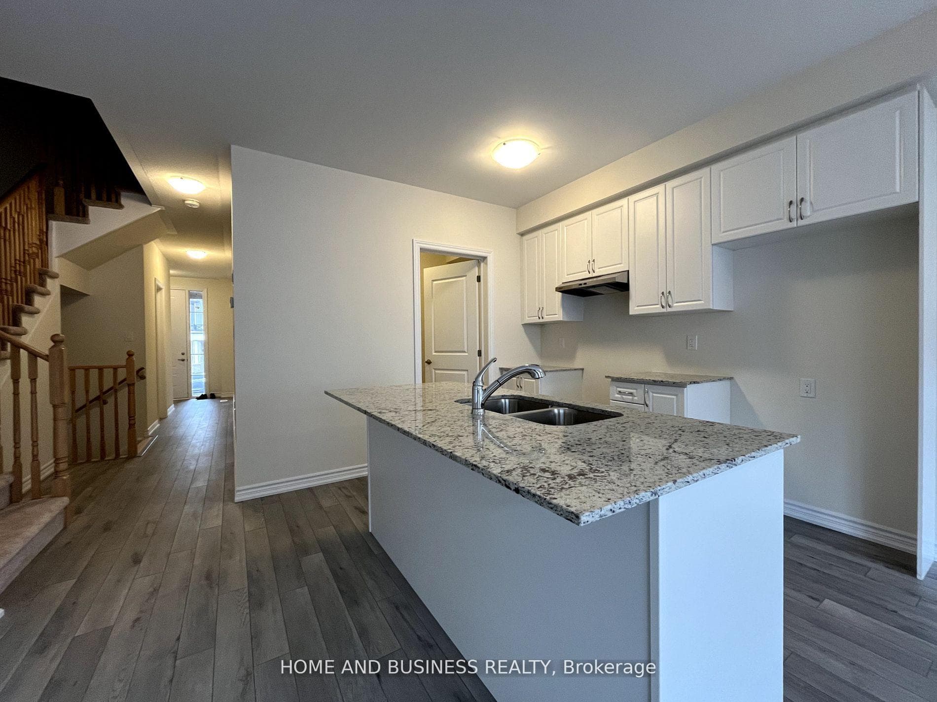 104 SANDERS Road photo 8