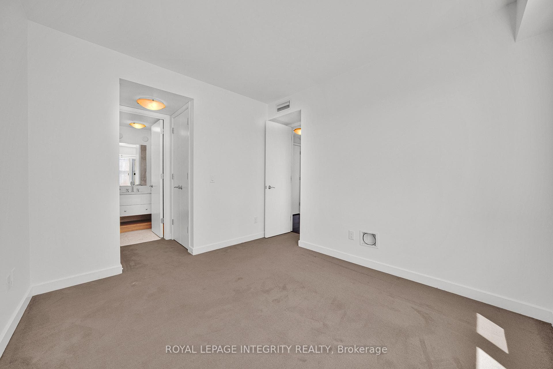 201 Parkdale Avenue Unit 902 photo 28