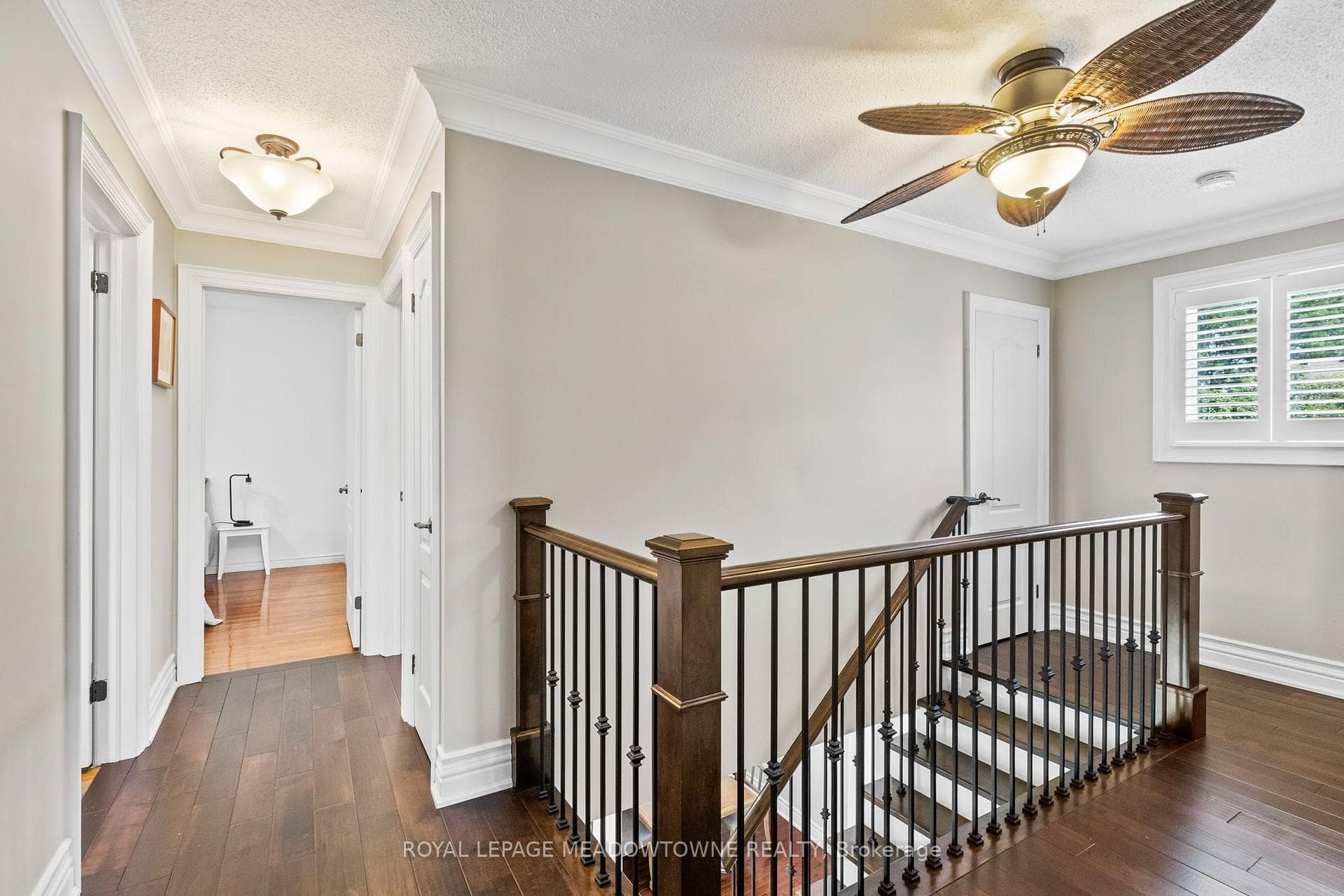 608 Moorelands Crescent photo 28
