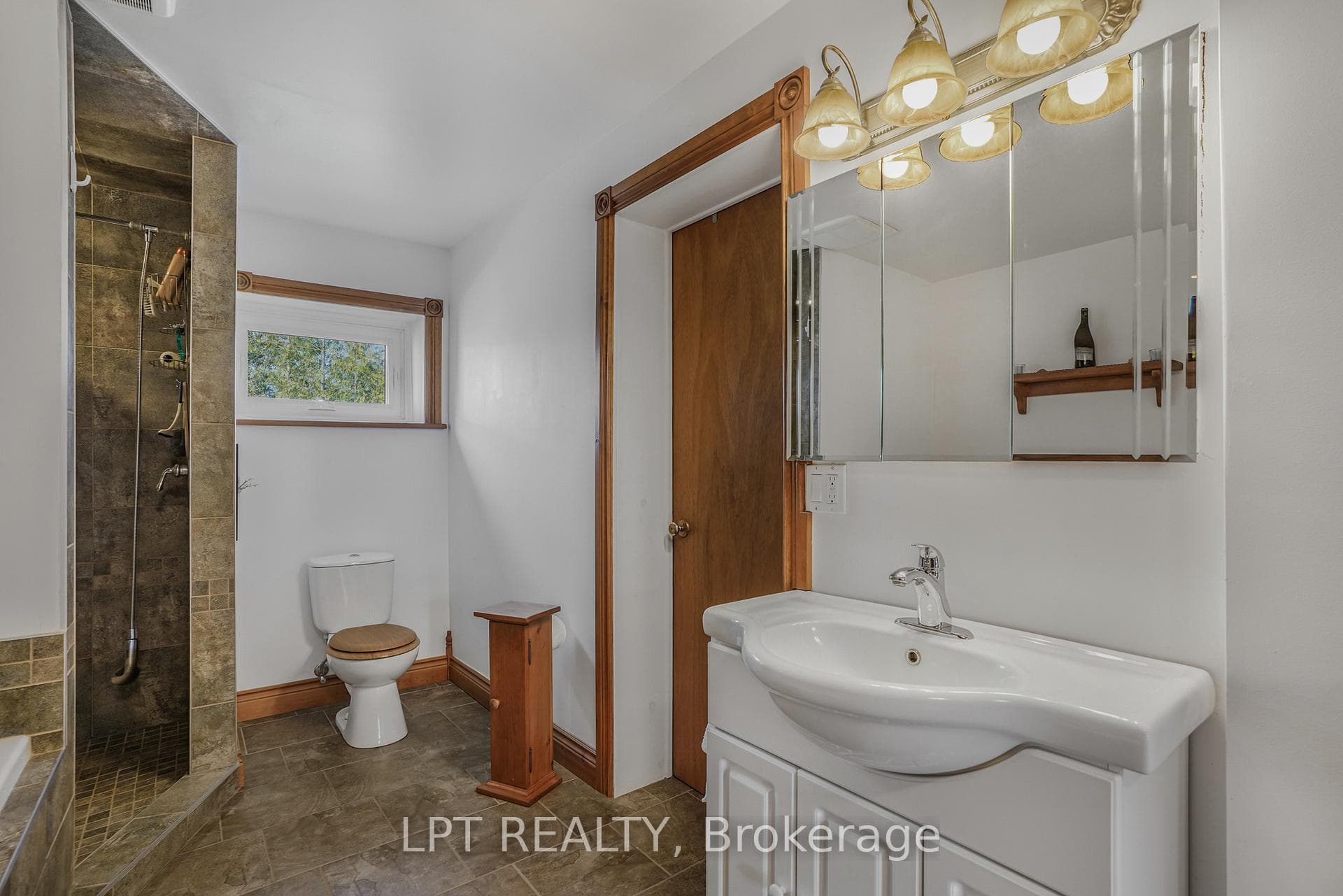 1290 Tannery Road photo 5