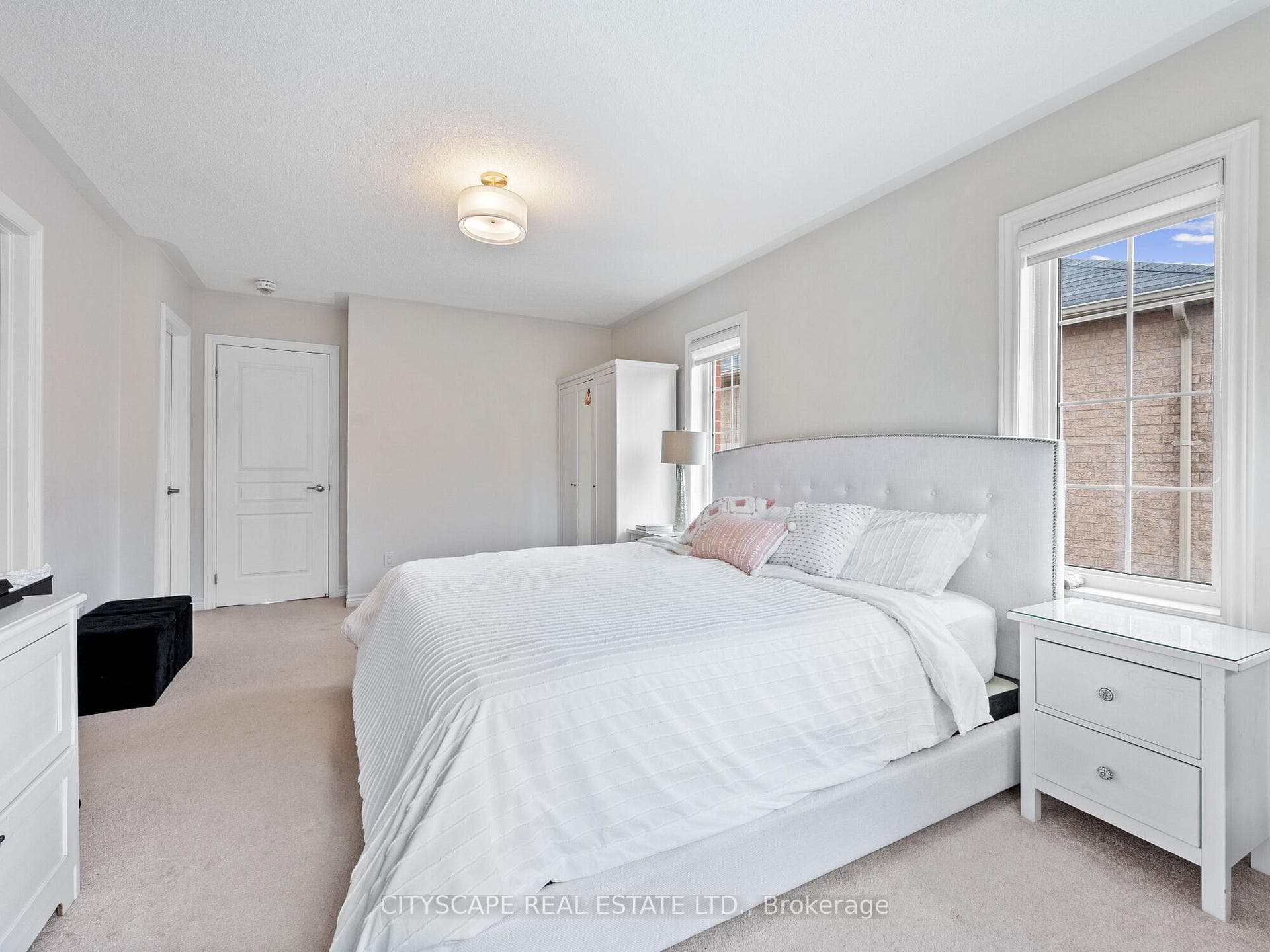 13 Aspen Hills Road photo 28