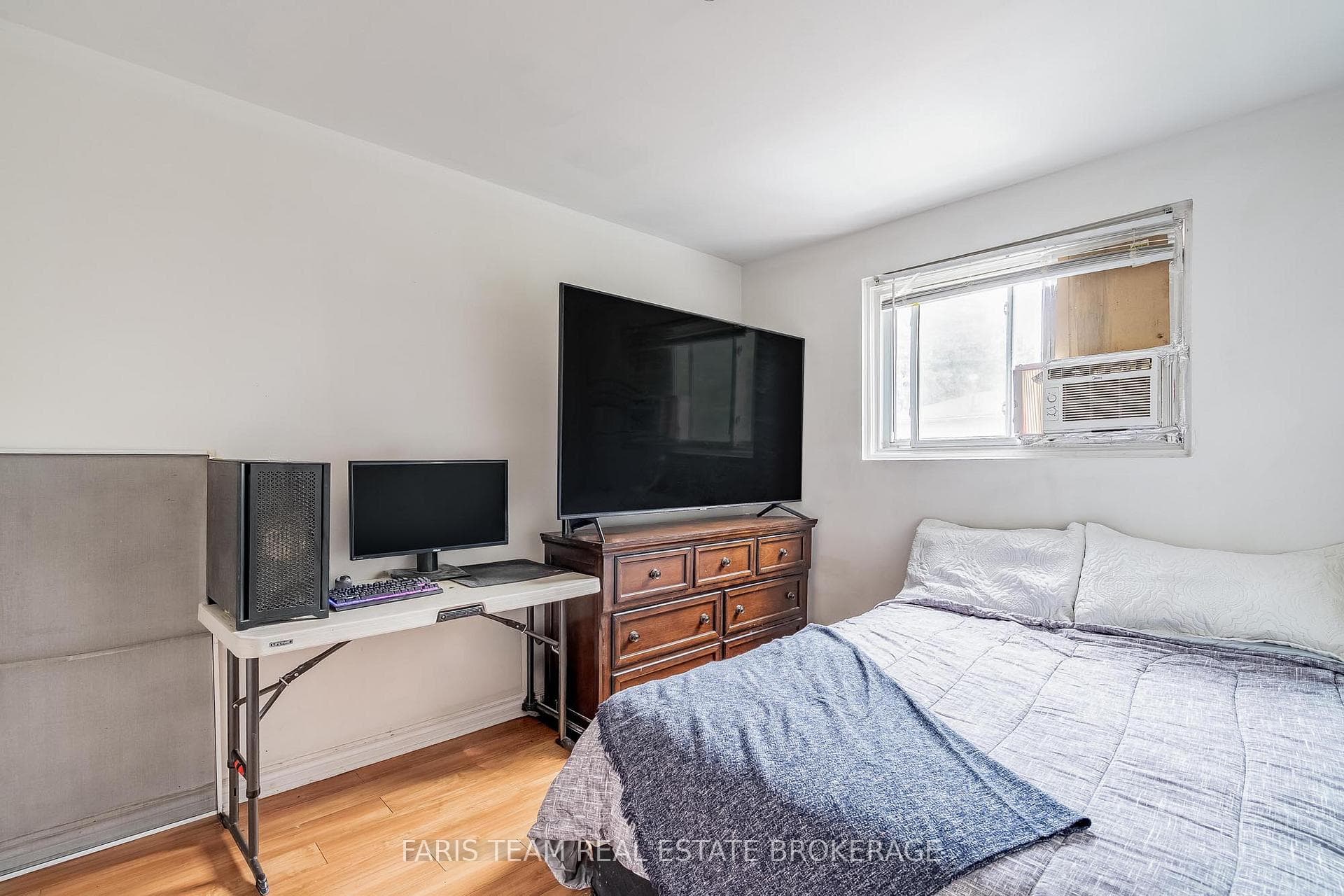 63 Ferris Lane Unit E4 photo 18