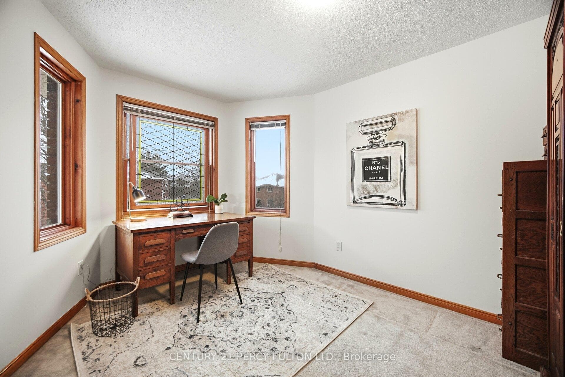 233 Gwendolyn Street photo 36