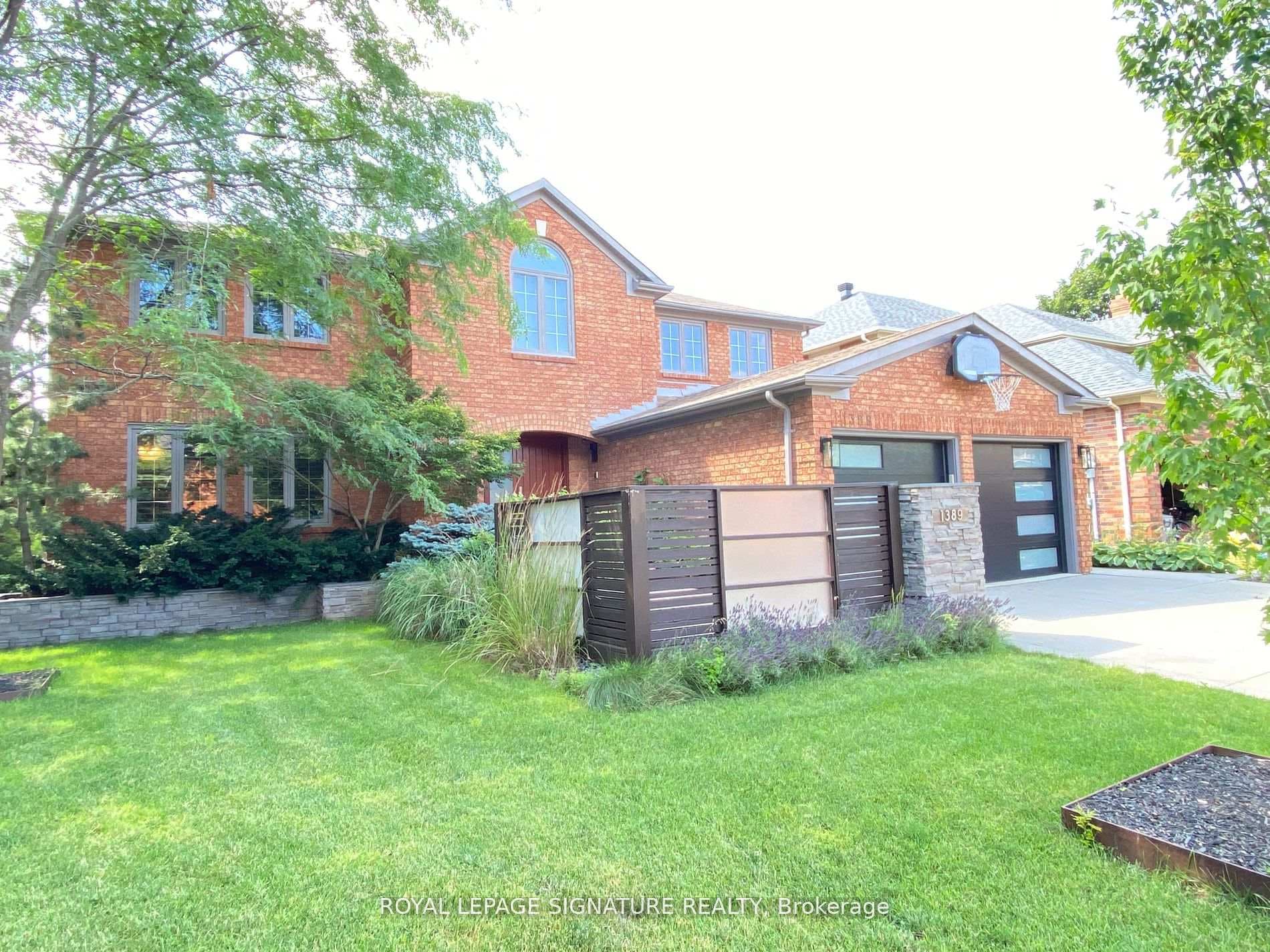 1389 Forestbrook Road photo 1