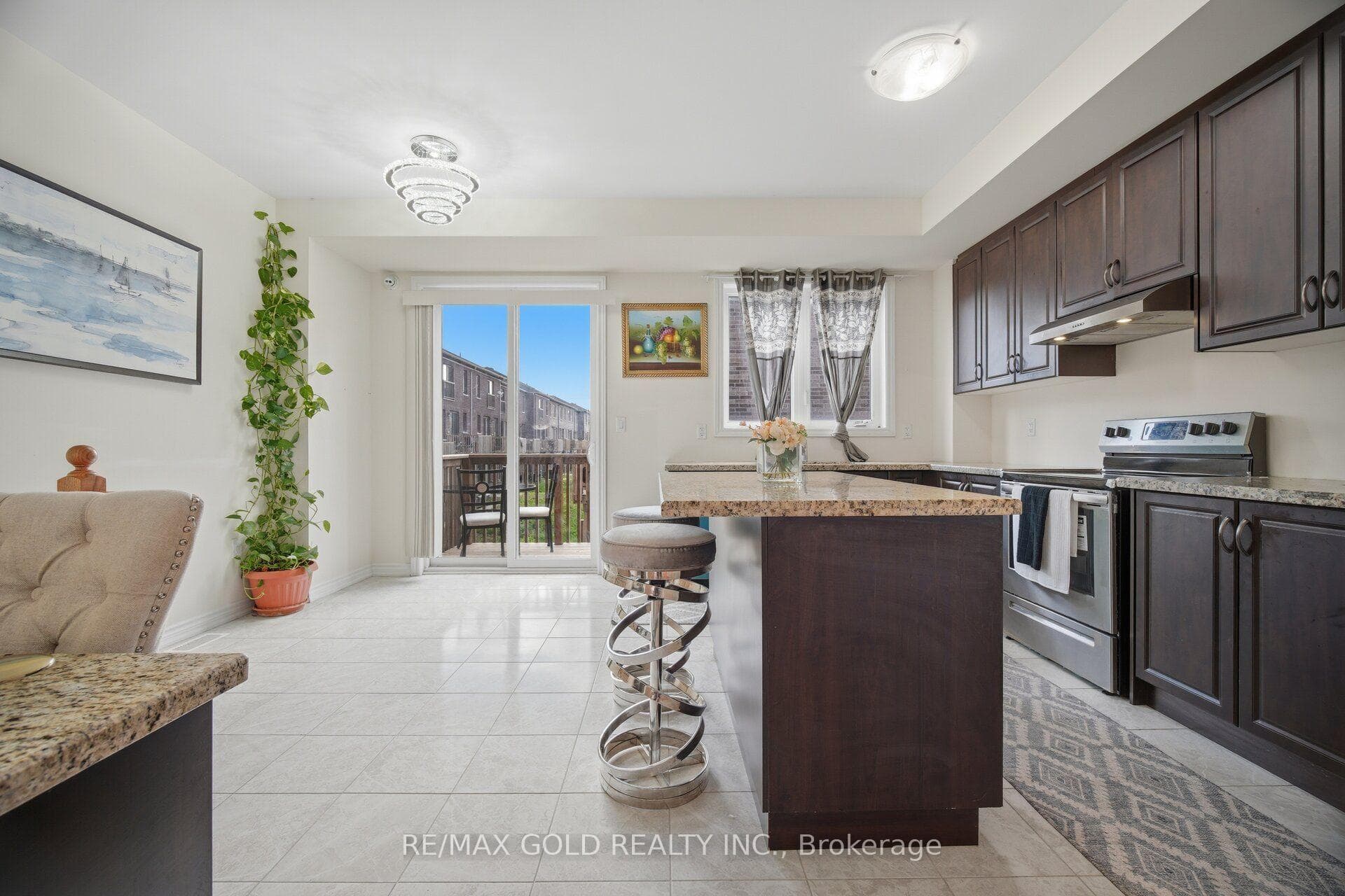 9 Arcola Street photo 14