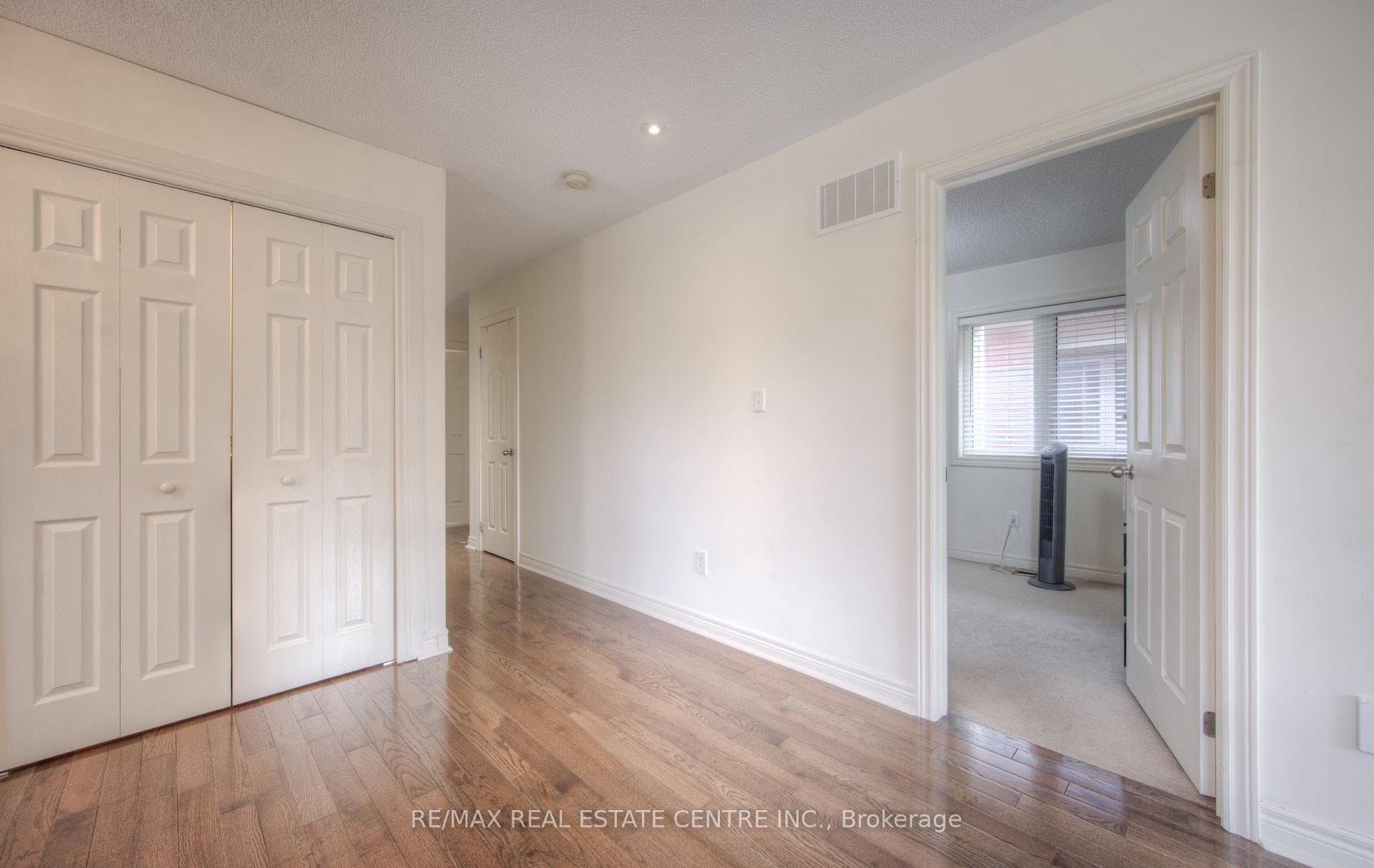 442 Cedric Terrace photo 19