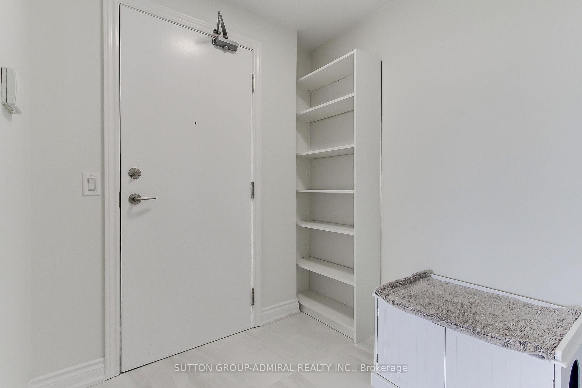 50 DISERA Drive Unit 905 photo 4