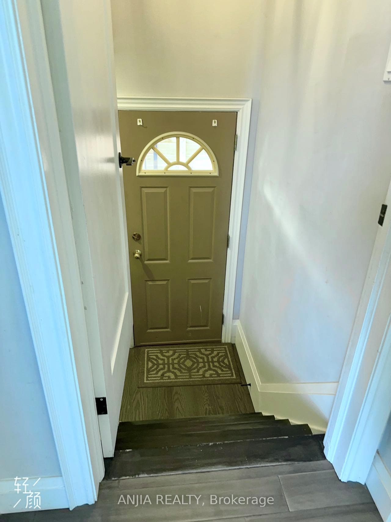 203 Van Dusen Boulevard photo 11