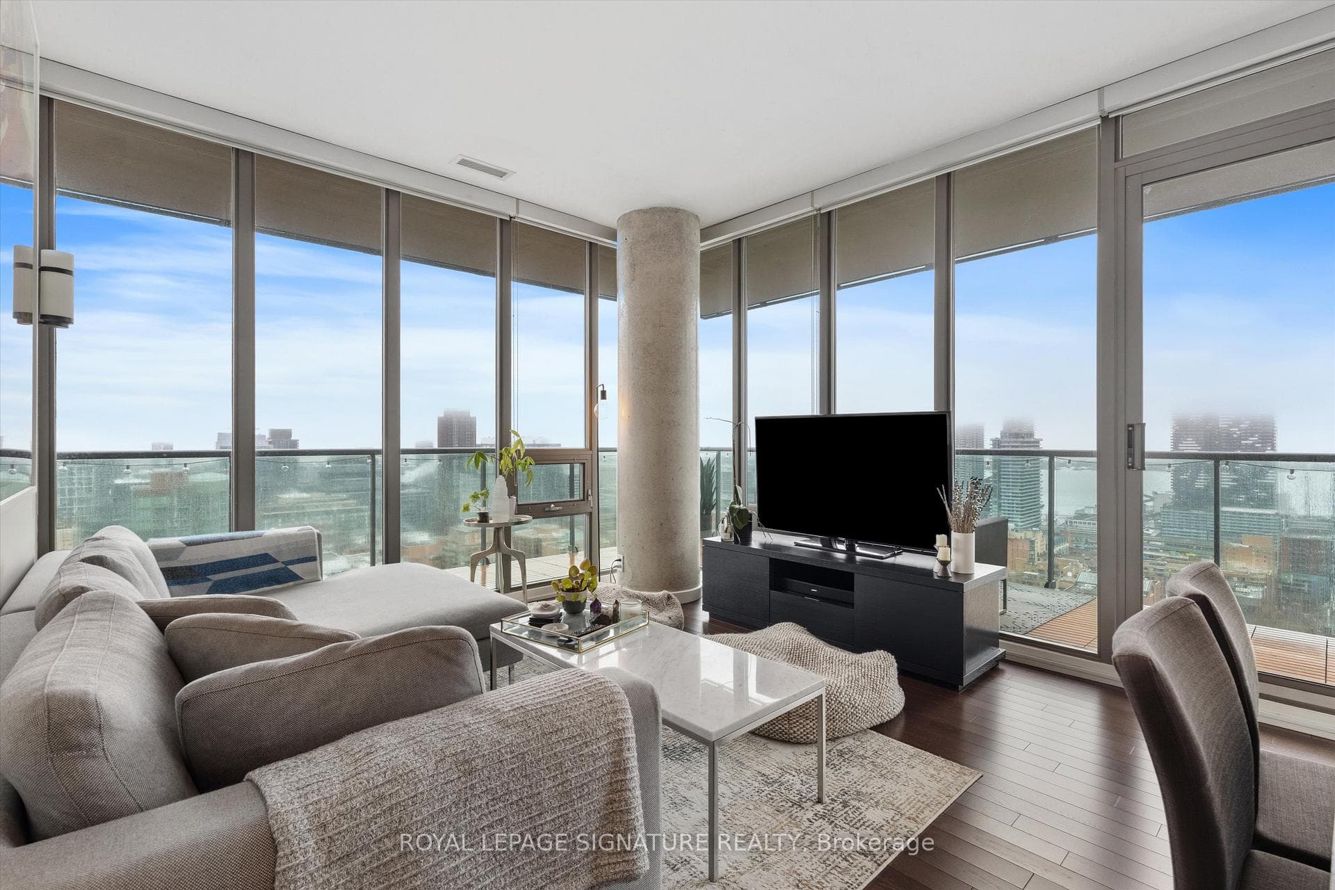 33 Lombard Street Unit 3205 photo 5