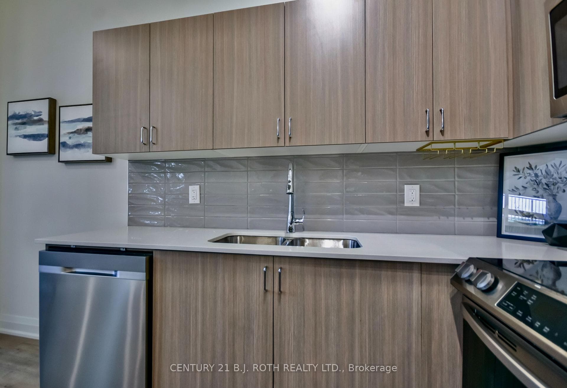 Lots of counter space