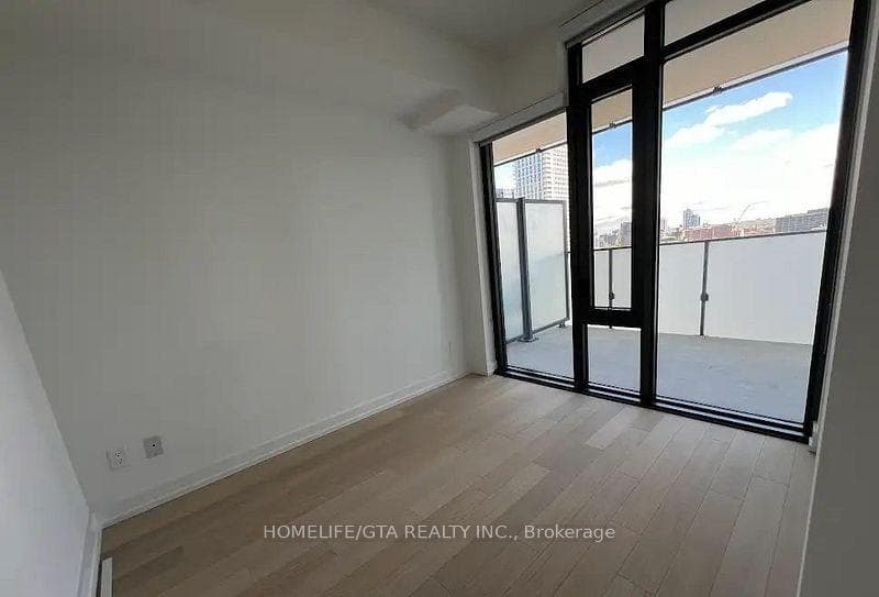 25 Richmond Street Unit 1401 photo 11