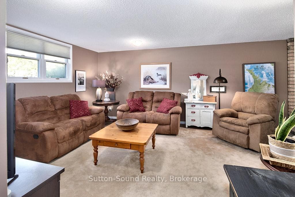 305 8TH Avenue photo 28