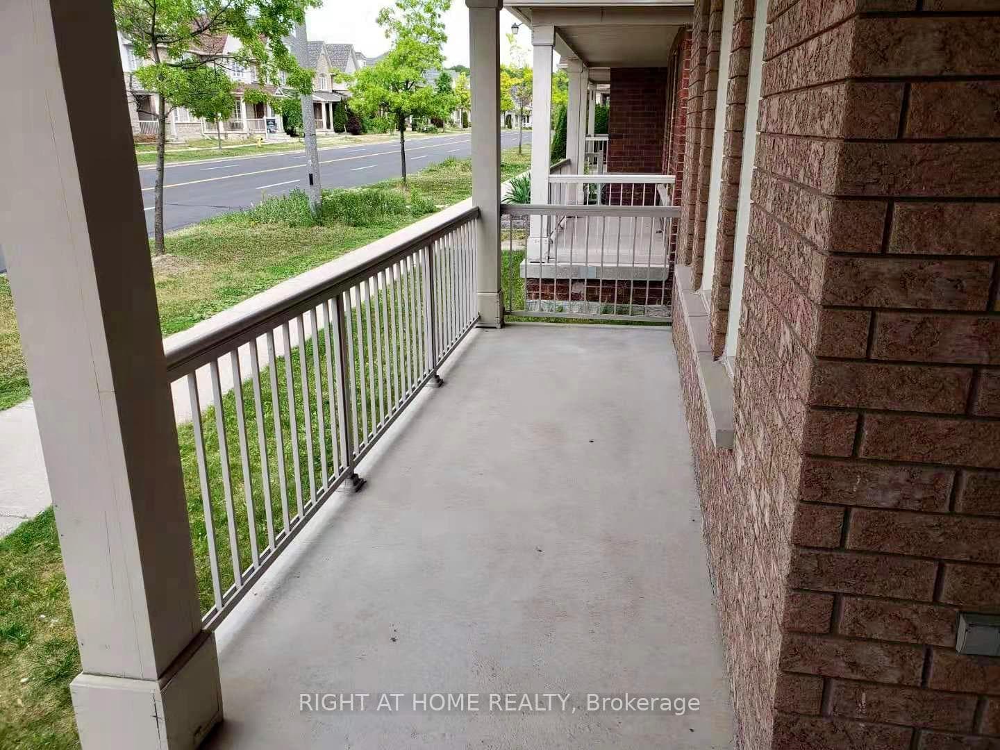 753 Bur Oak Avenue photo 3