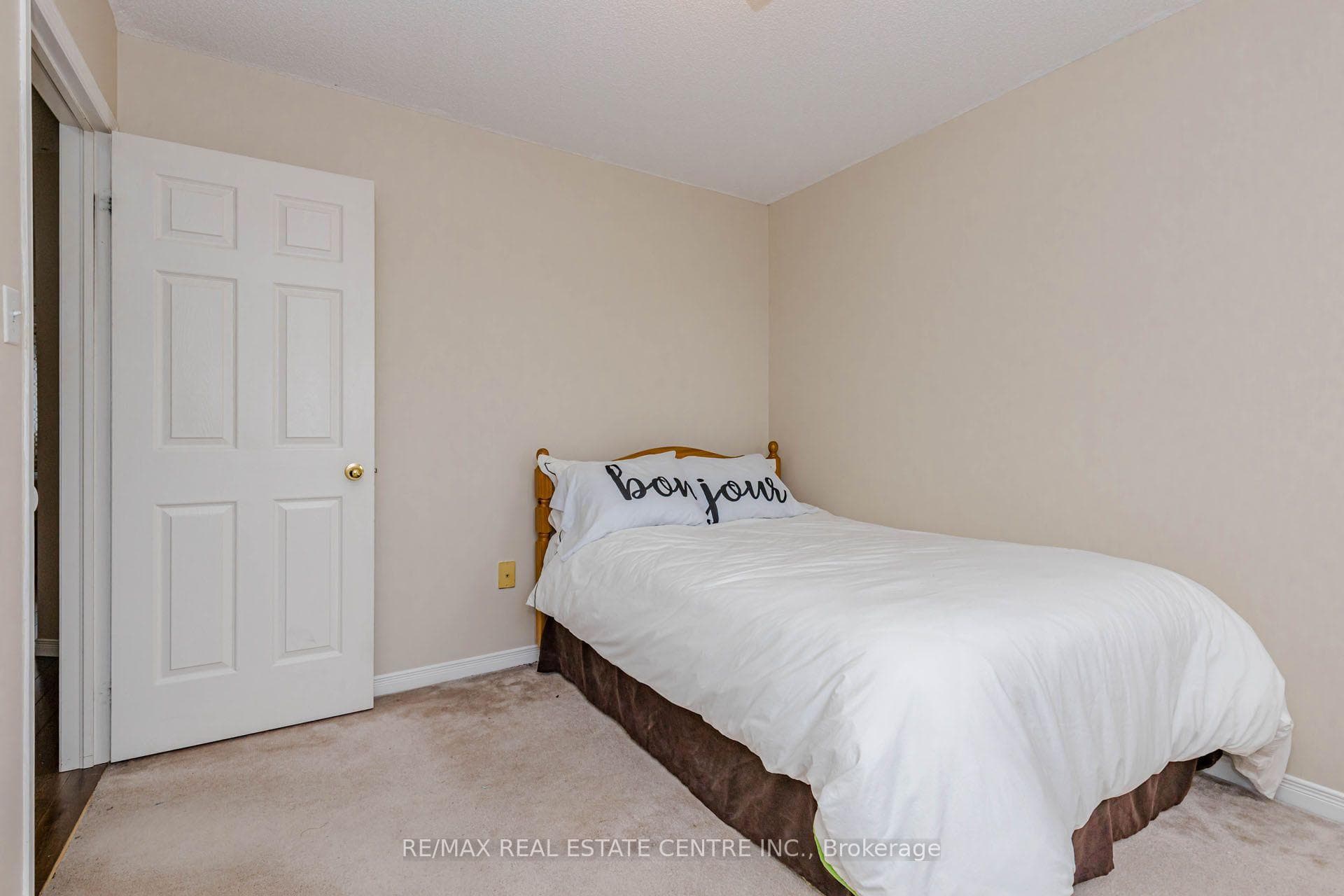 35 Prince Crescent photo 21