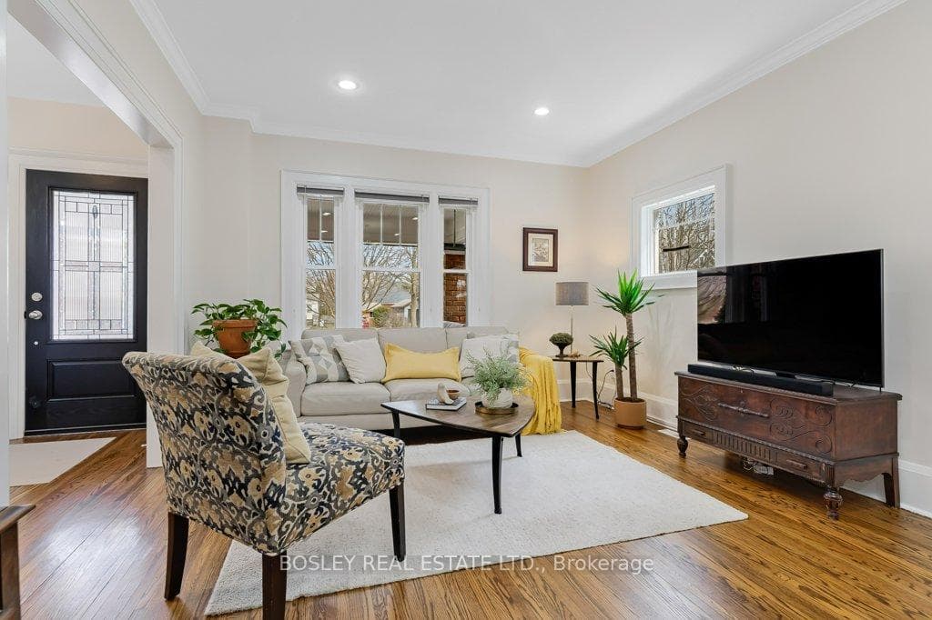 281 Cambria Street photo 4