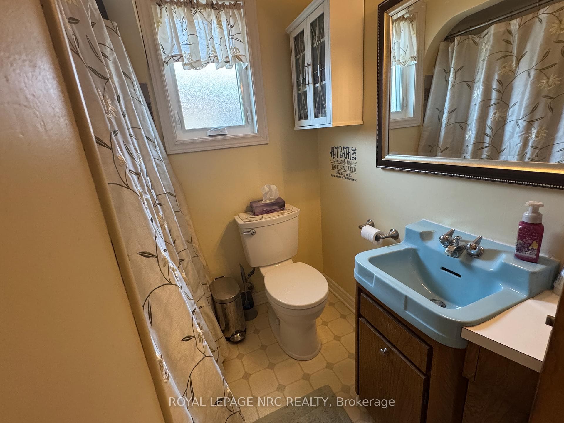 4 piece bath on main floor