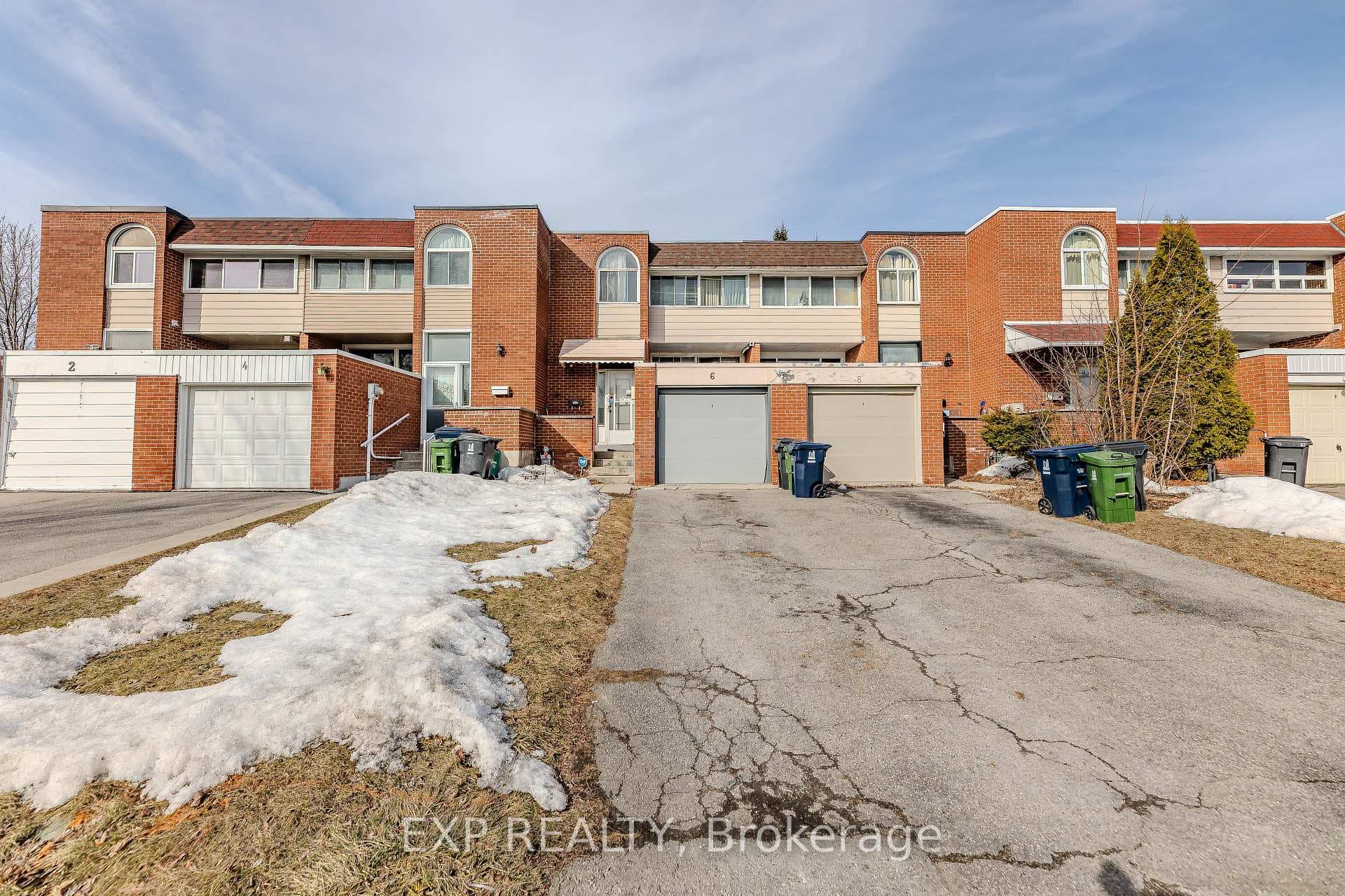 6 Sprucewood Court photo 1