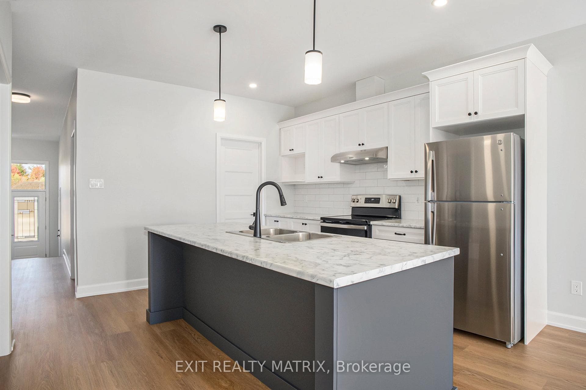560 Regina Street Unit A photo 4