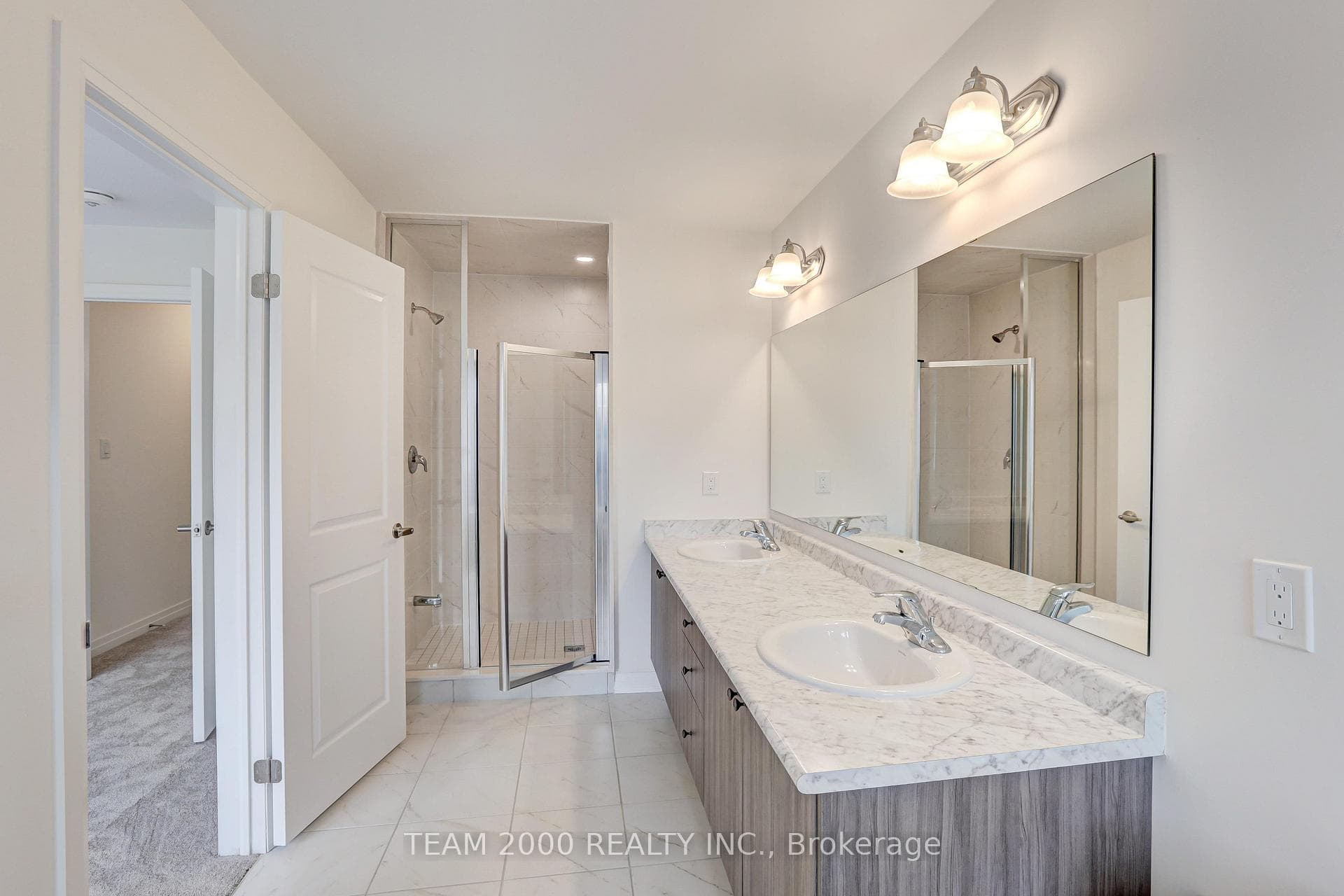 65 Prince Philip Boulevard photo 14