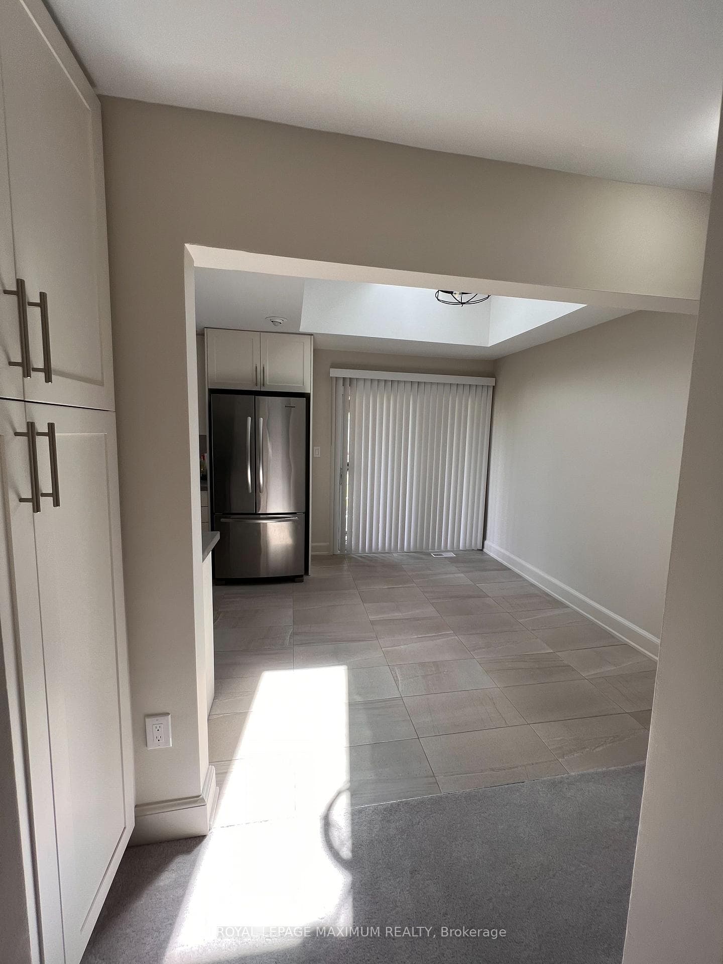 6077 King Road Unit Upper photo 8