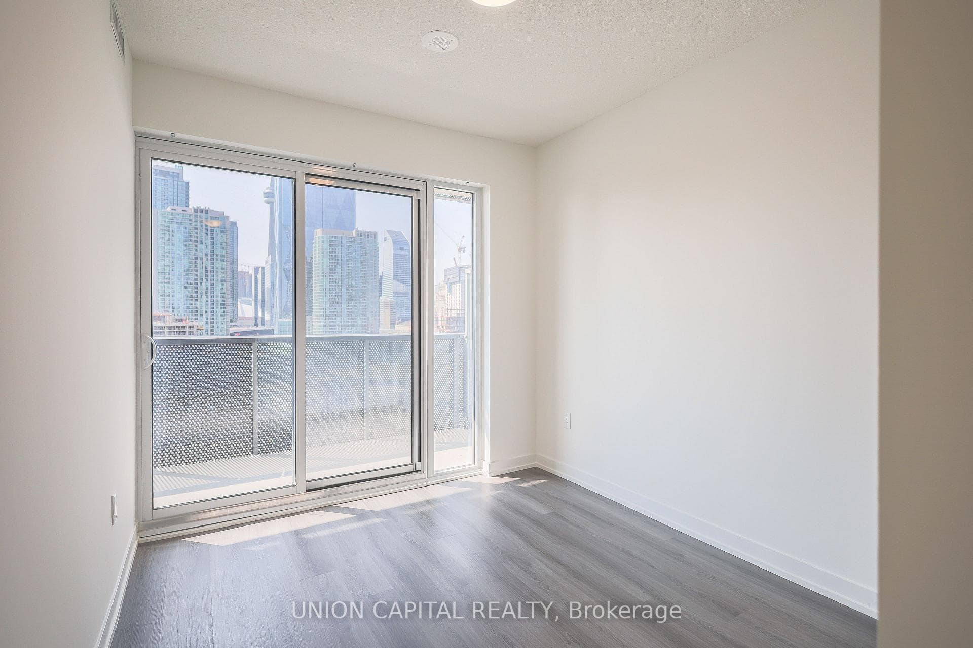 138 Downes Street Unit 1511 photo 21