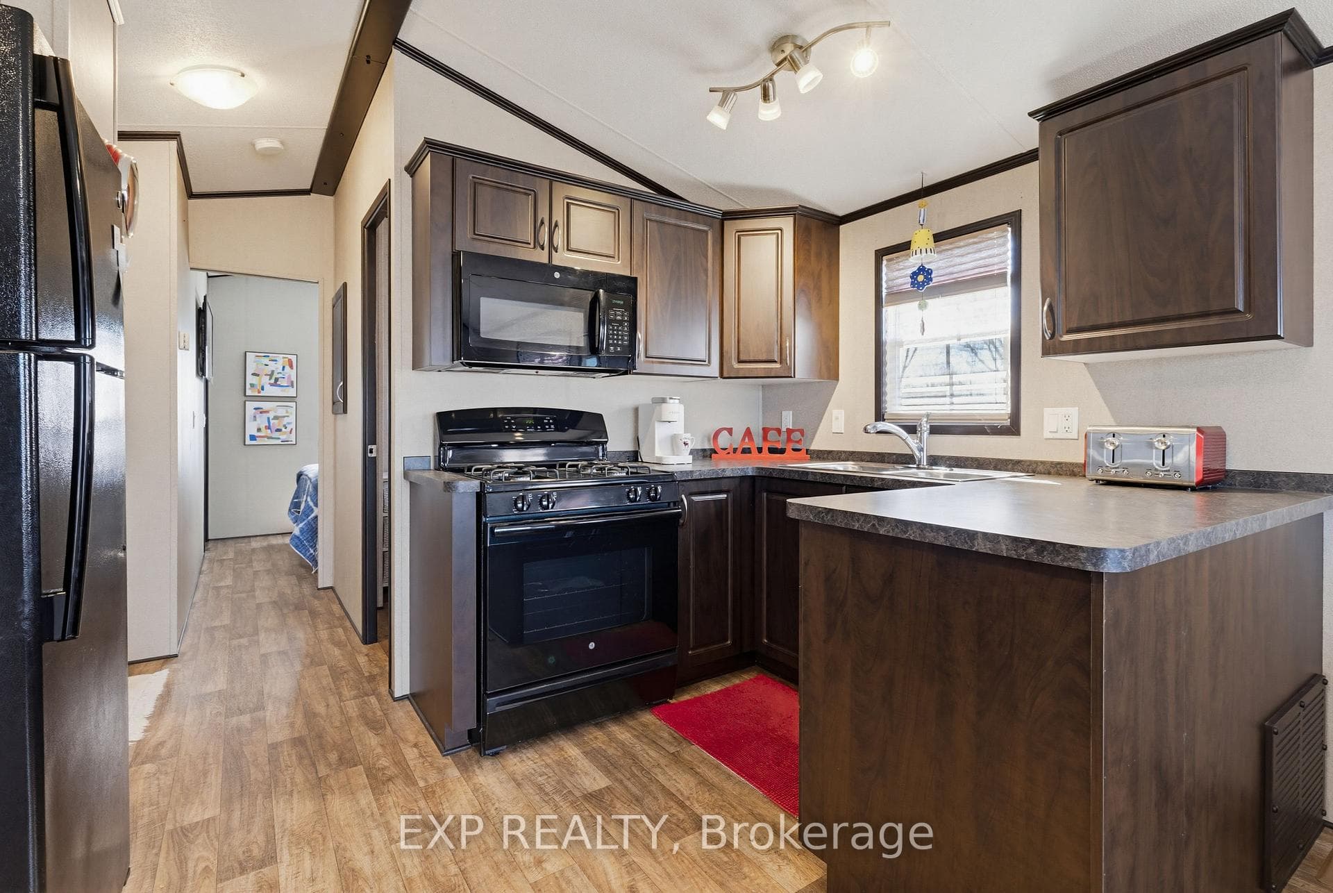 1501 Line 8 Road Unit 503 photo 6