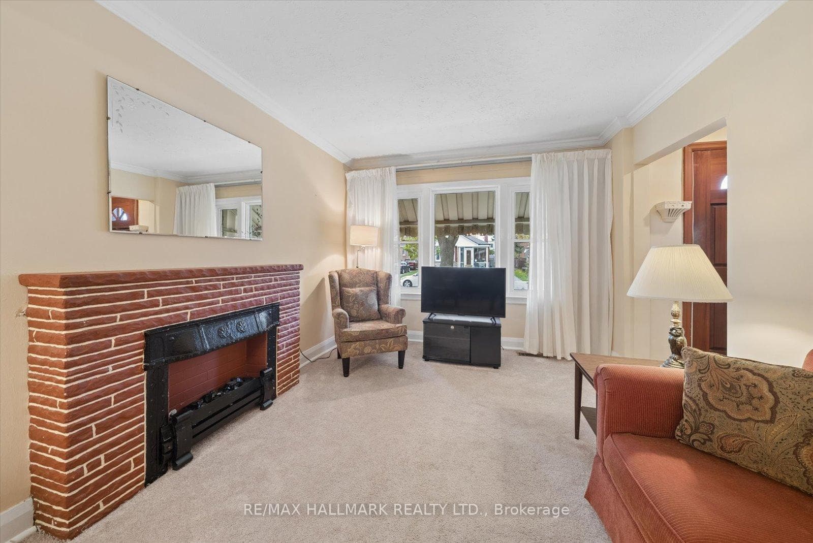 51 Bertha Avenue photo 6