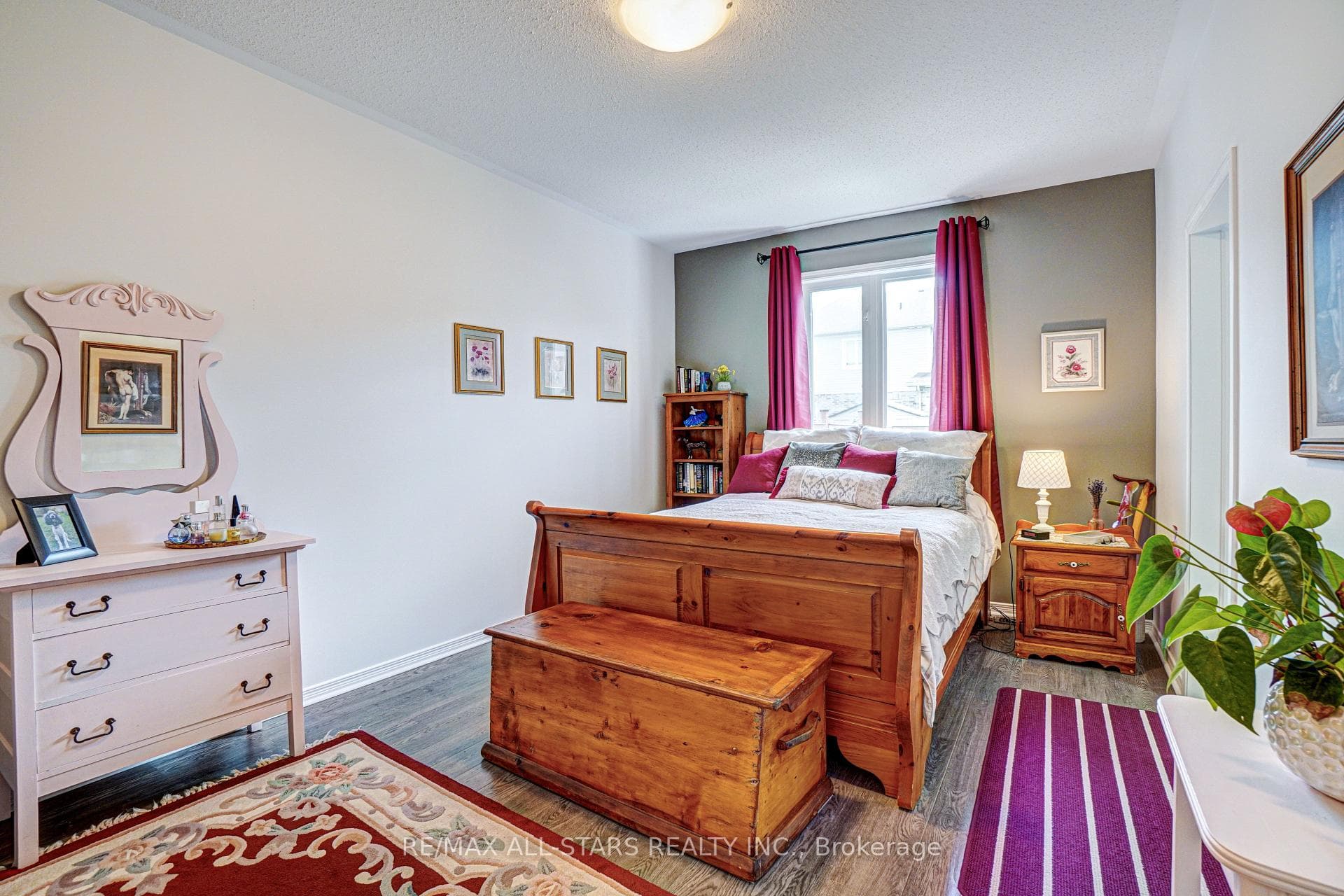 46 Deacon Crescent photo 14