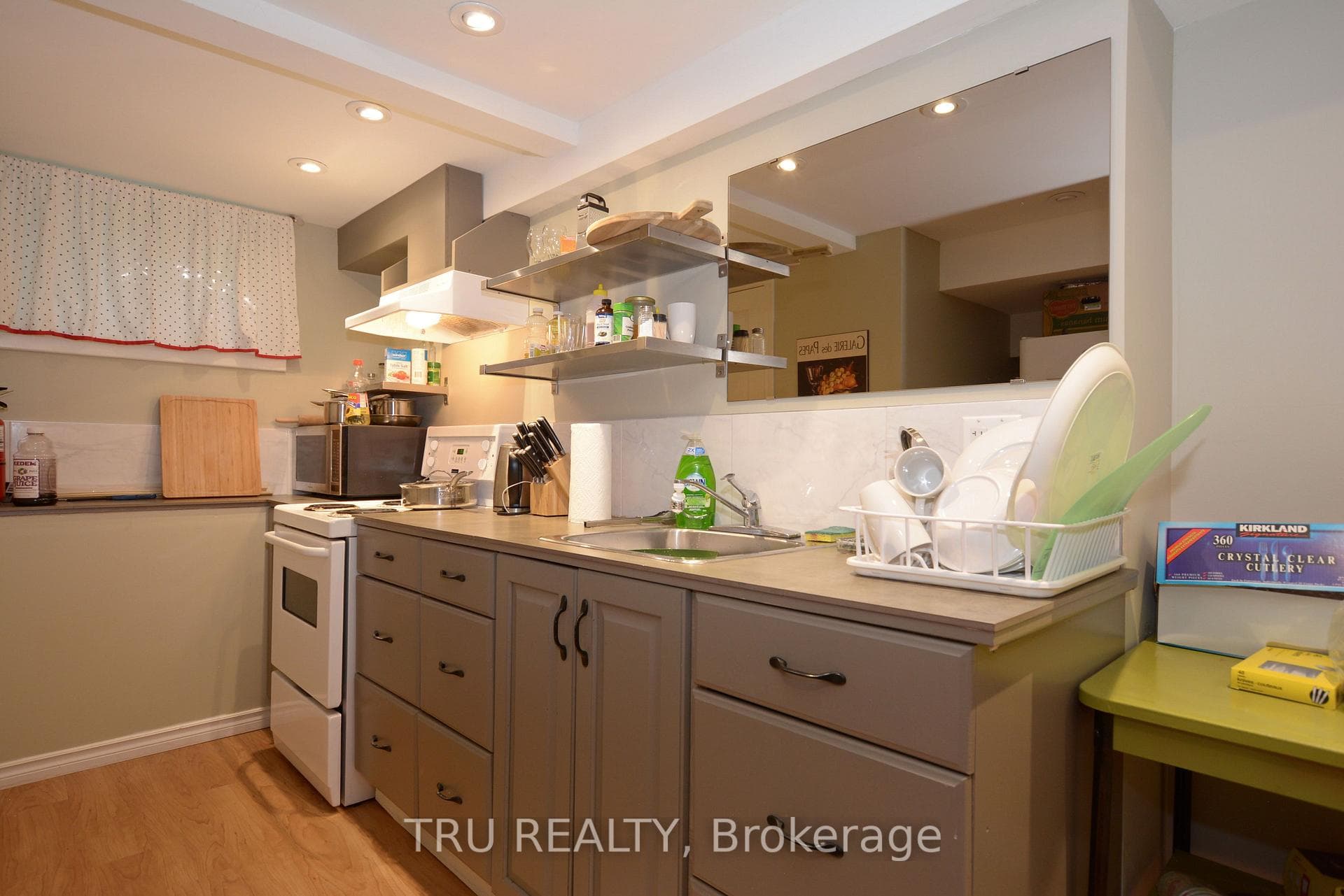 1106 Clyde Avenue Unit B photo 14