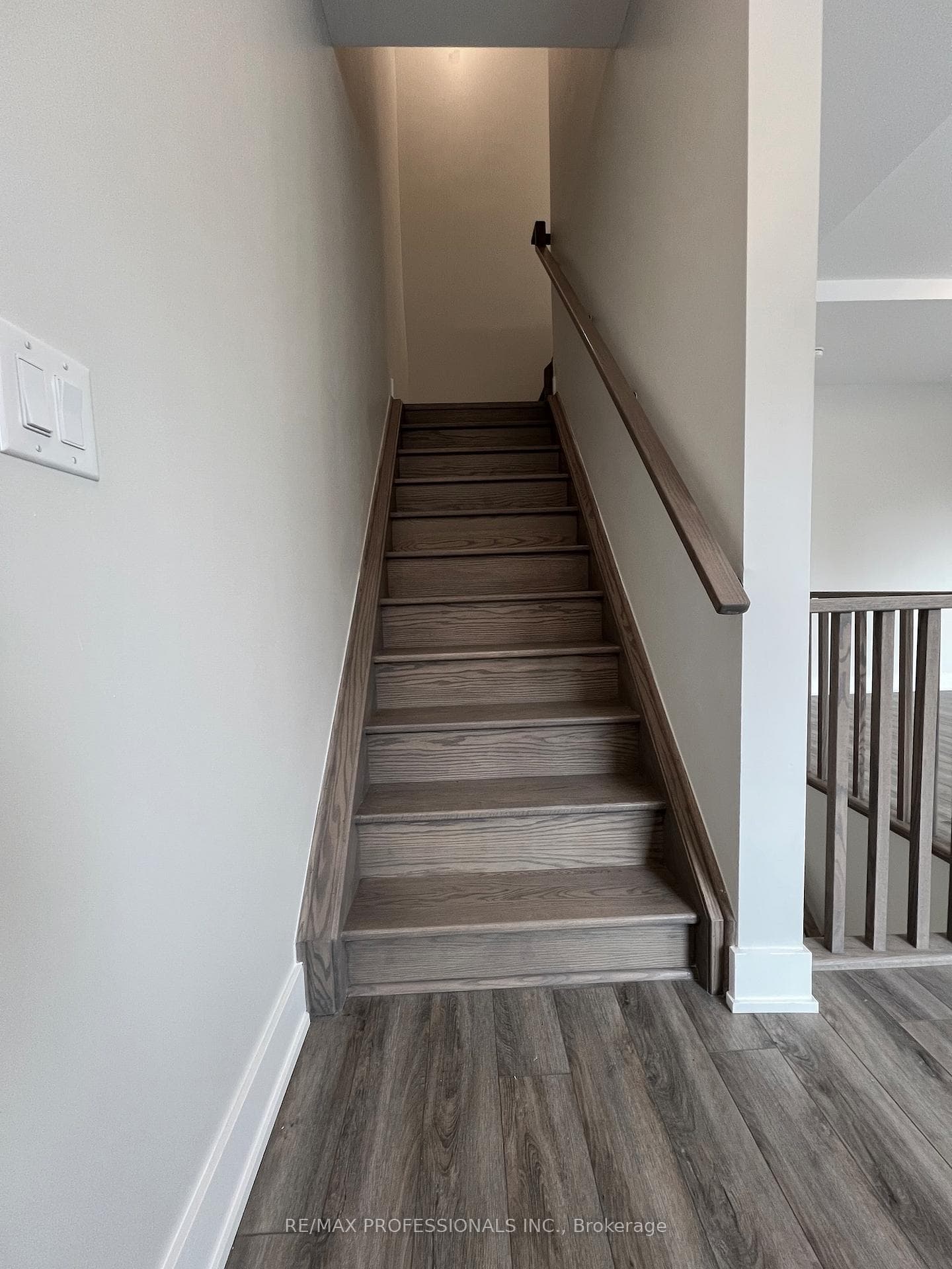 62 Dixfield Drive Unit 102 photo 18