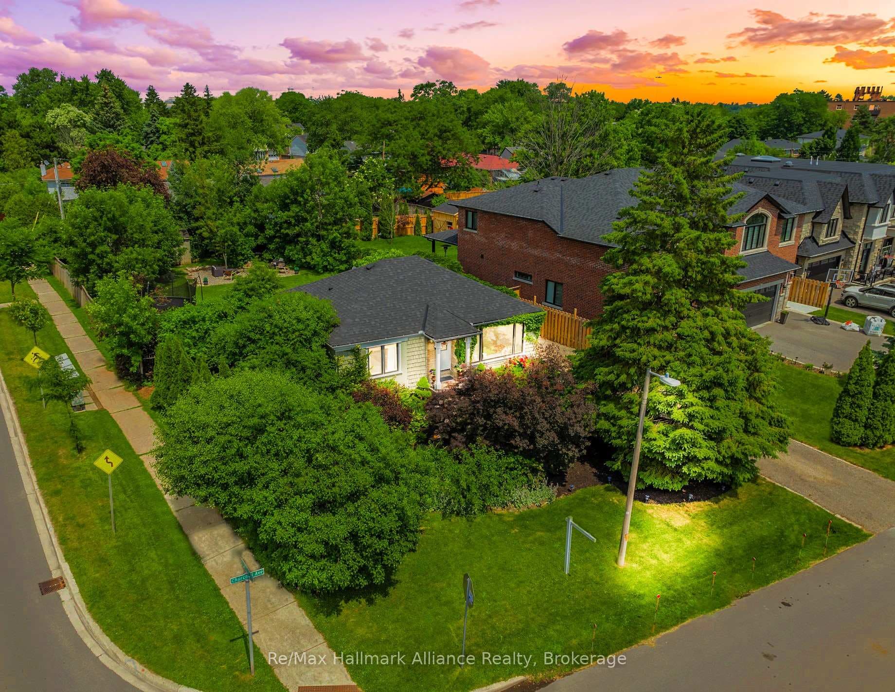 1089 Churchill Avenue photo 2